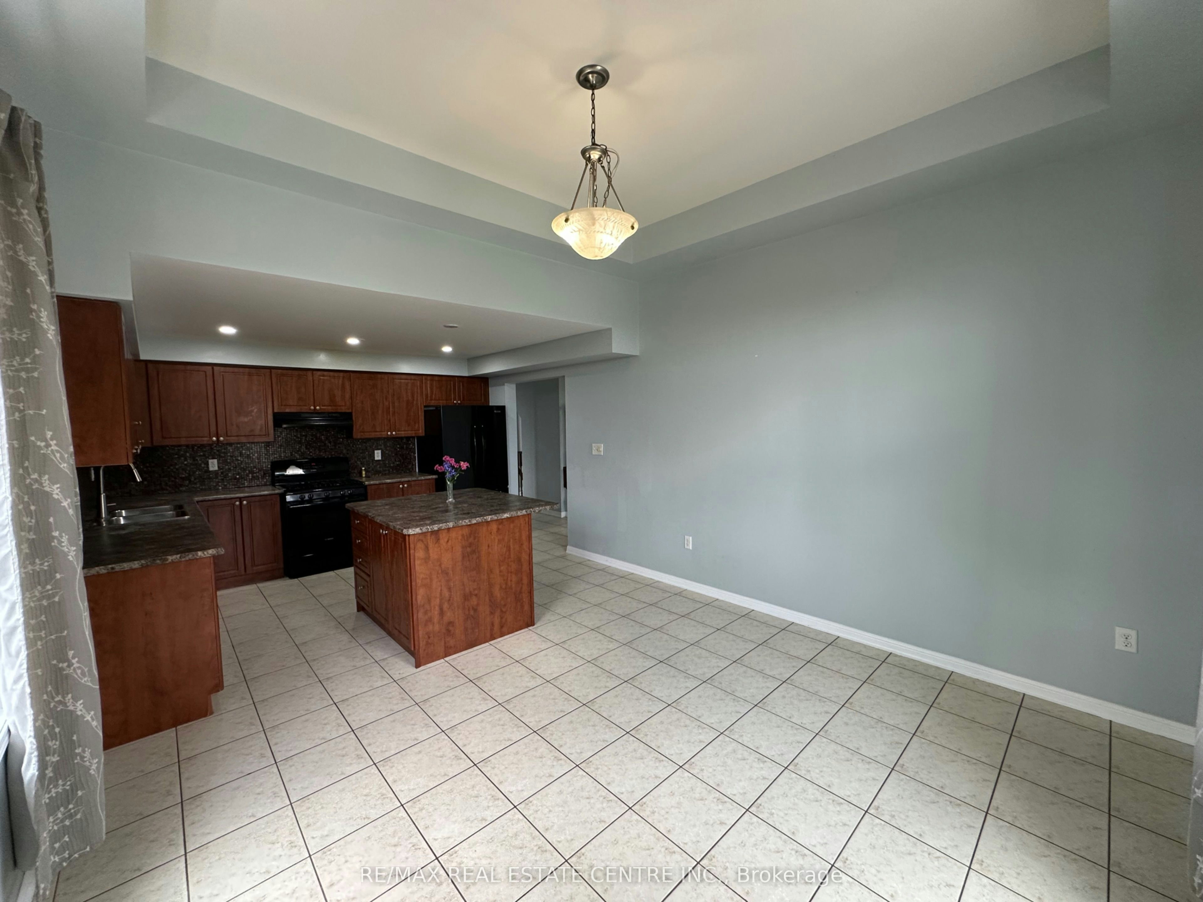 Residential-52 Commuter Drive, Brampton, ON, L7A 0R3 - 18