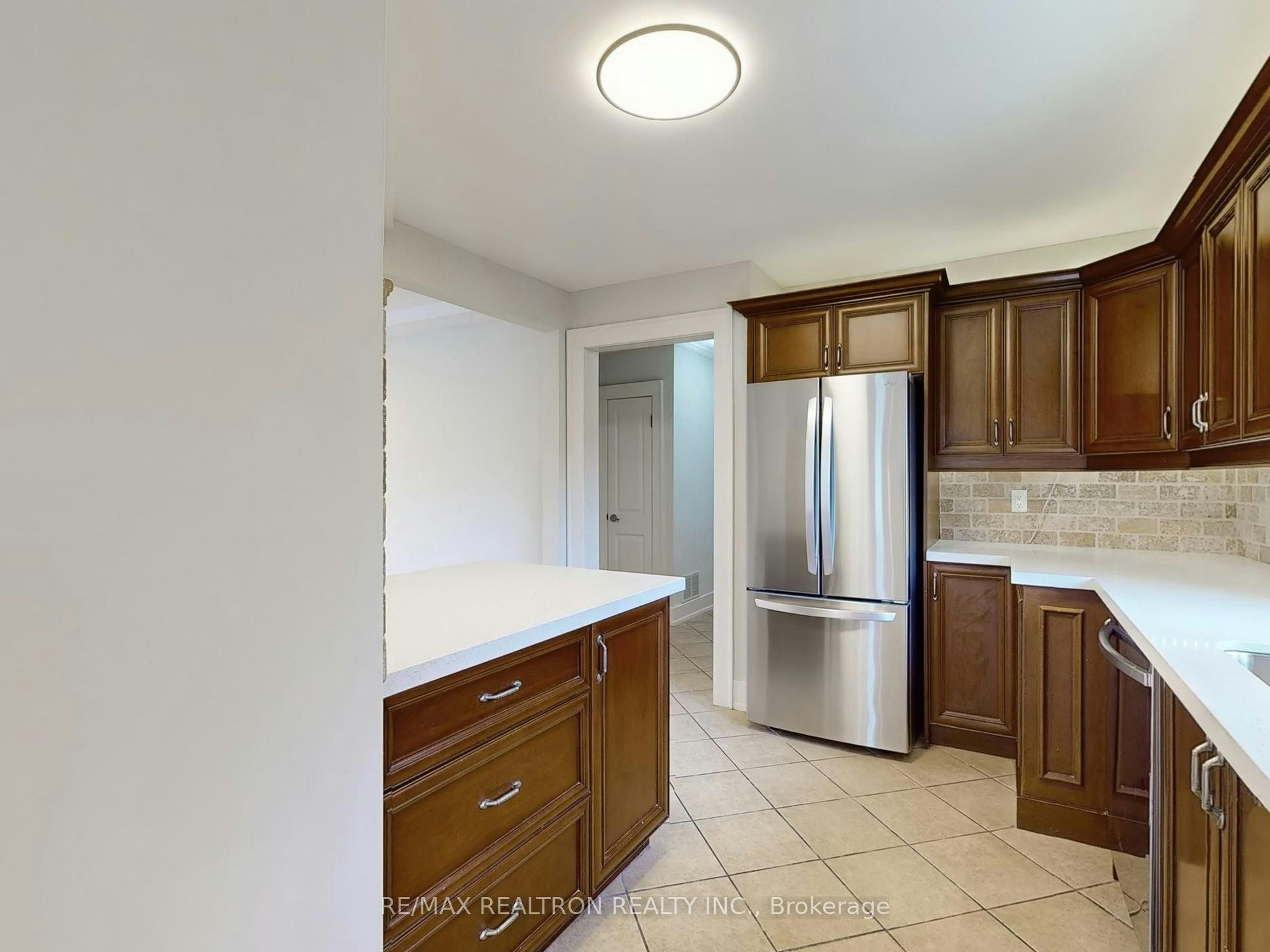 Main Fl-49 Exbury Road, Toronto, ON, M3M 1P9 - 7