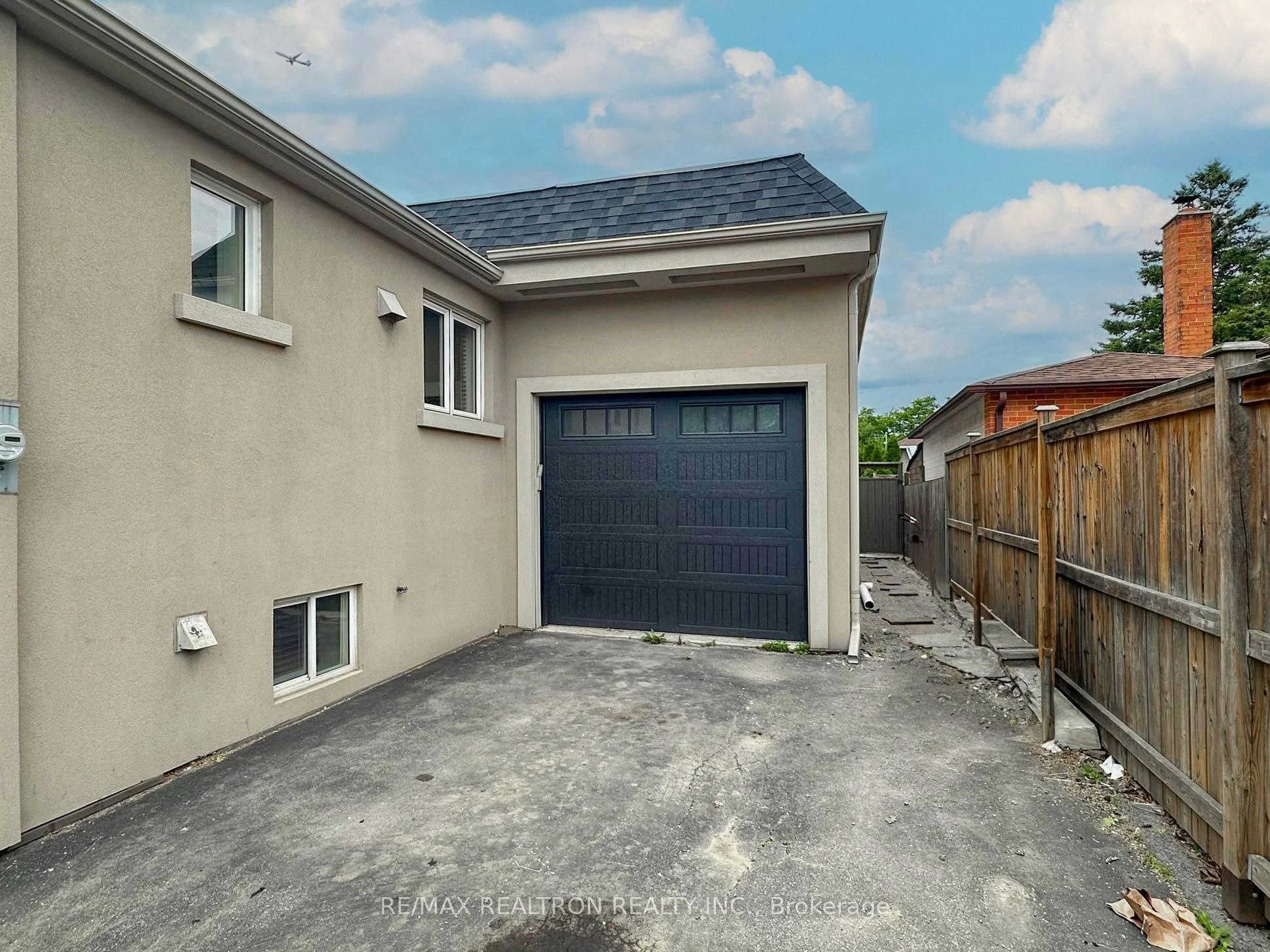 Main Fl-49 Exbury Road, Toronto, ON, M3M 1P9 - 30