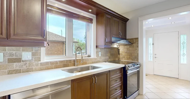 Main Fl-49 Exbury Road, Toronto, ON, M3M 1P9 - 3