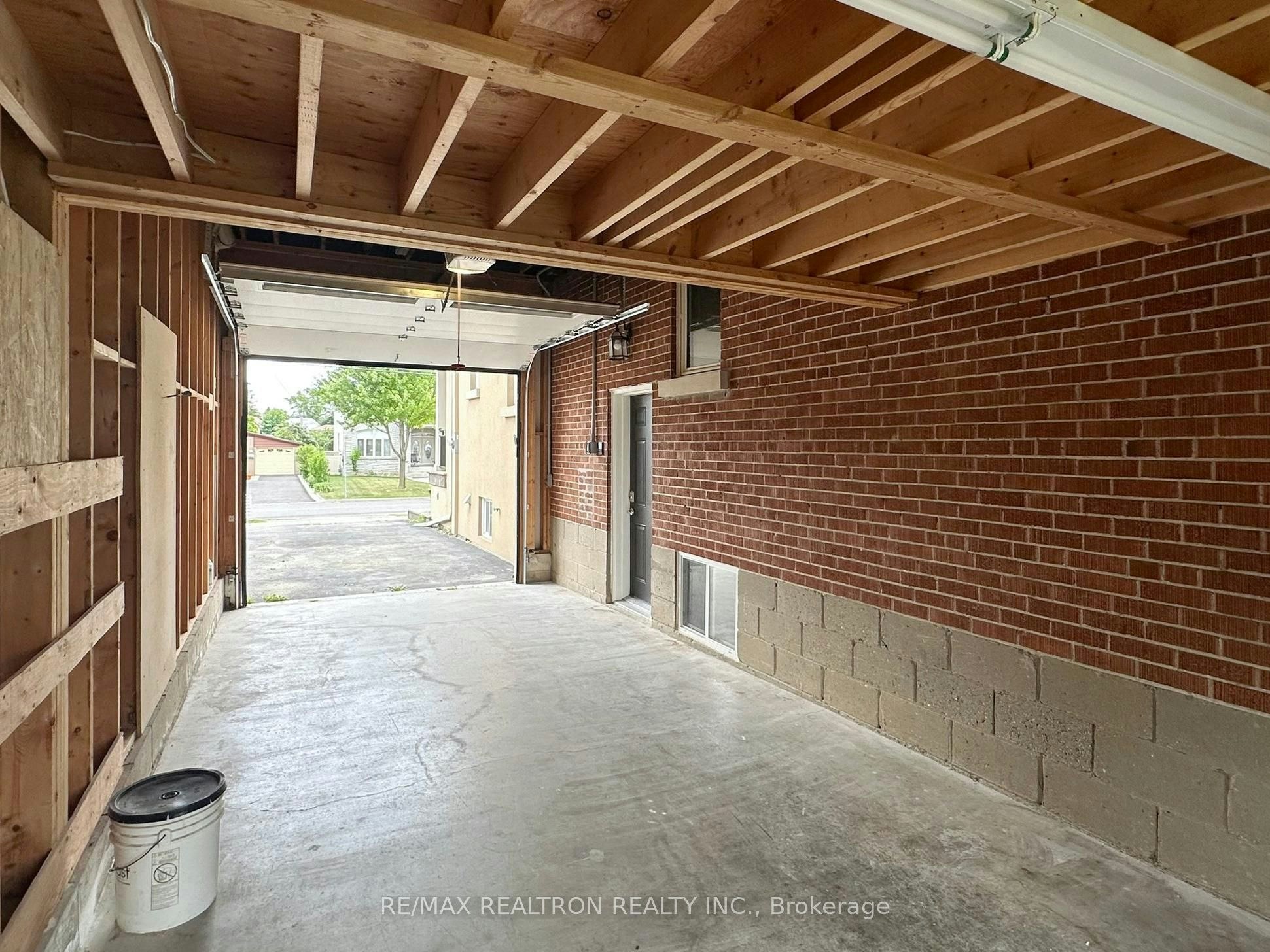 Main Fl-49 Exbury Road, Toronto, ON, M3M 1P9 - 33