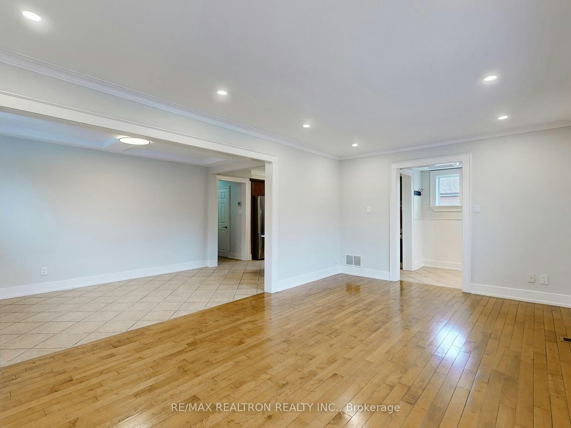 Main Fl-49 Exbury Road, Toronto, ON, M3M 1P9 - 11
