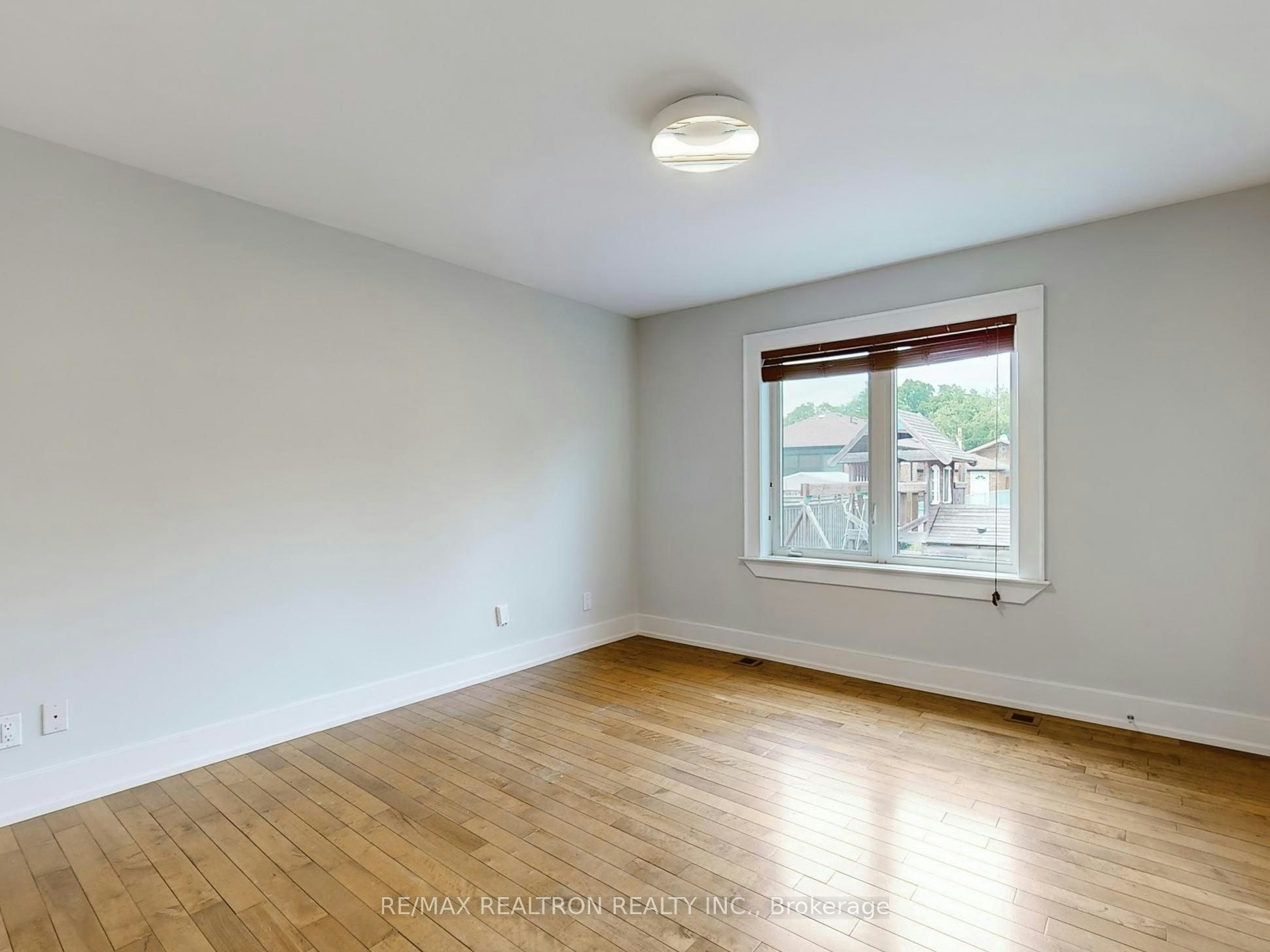 Main Fl-49 Exbury Road, Toronto, ON, M3M 1P9 - 18