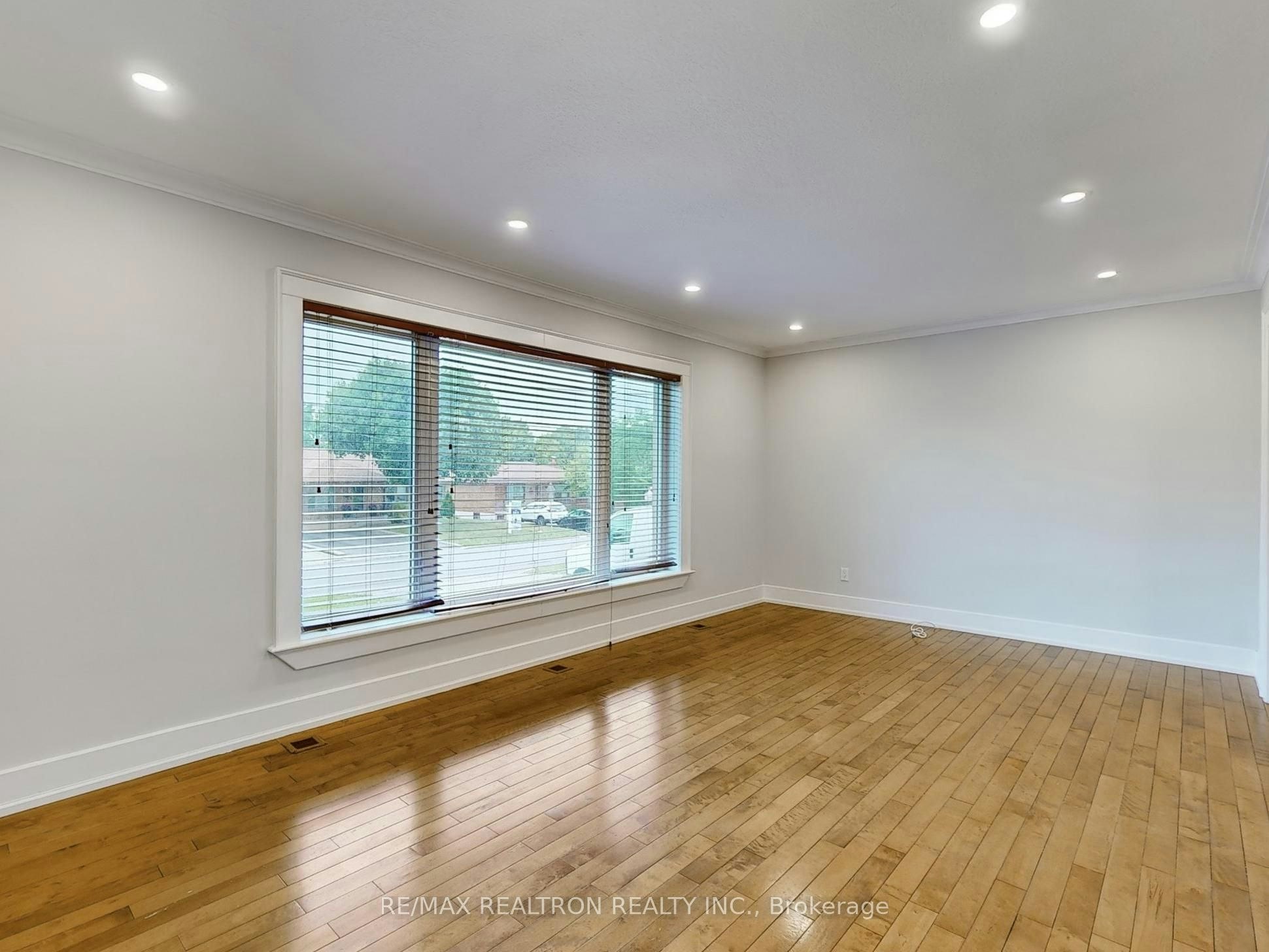 Main Fl-49 Exbury Road, Toronto, ON, M3M 1P9 - 8