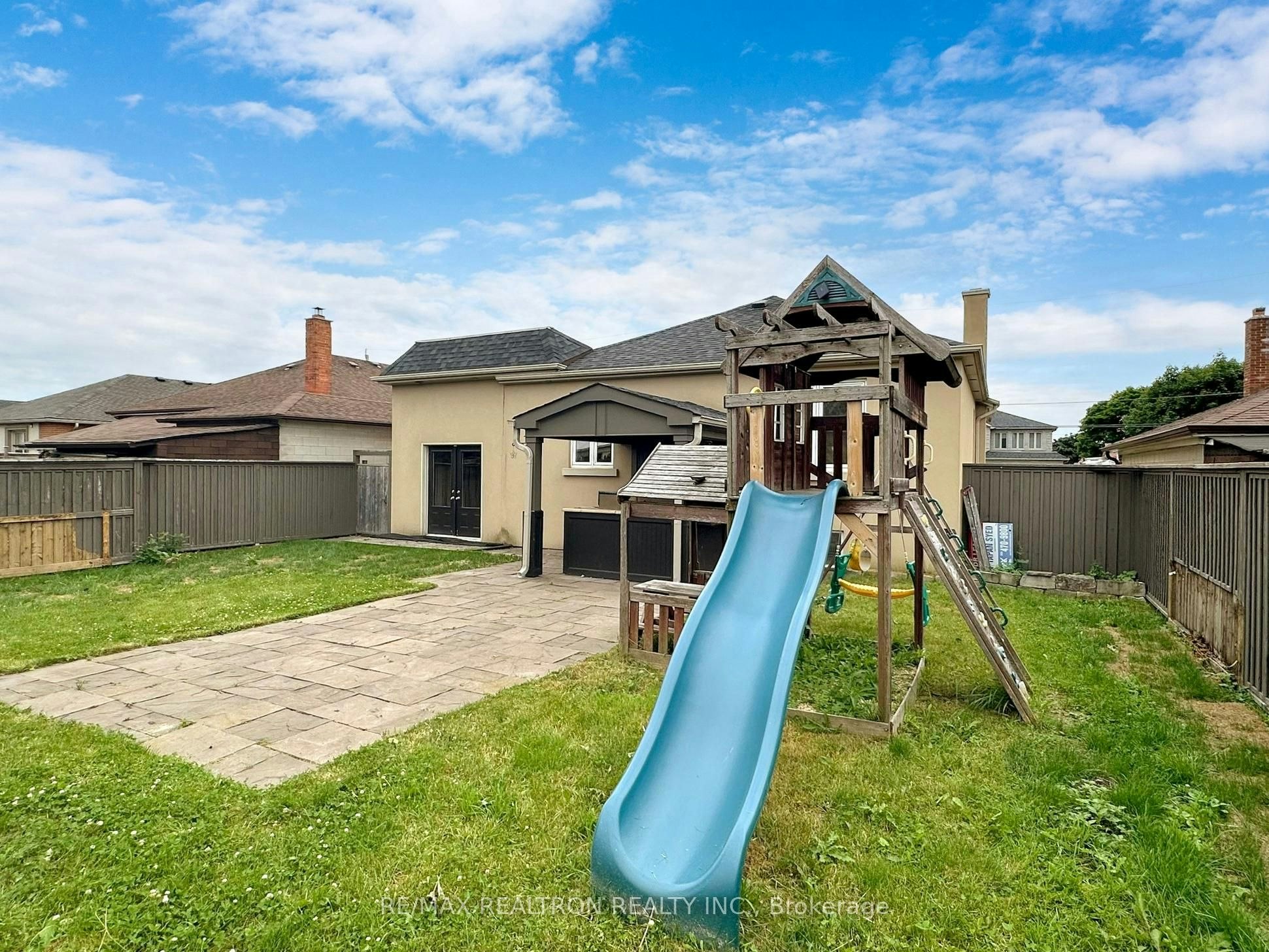 Main Fl-49 Exbury Road, Toronto, ON, M3M 1P9 - 37