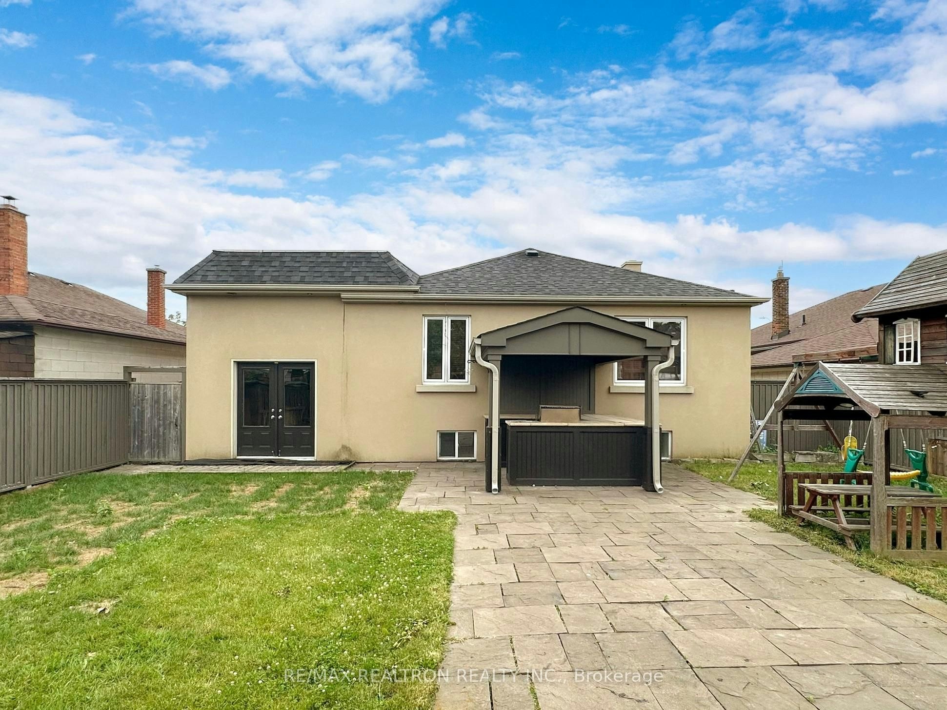 Main Fl-49 Exbury Road, Toronto, ON, M3M 1P9 - 36
