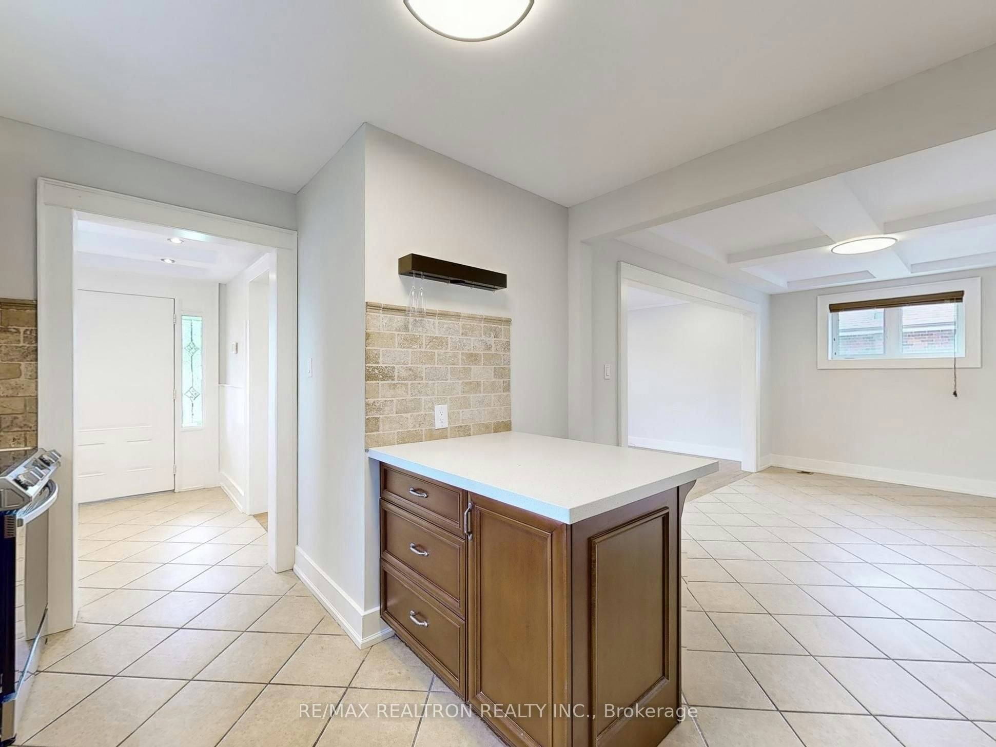 Main Fl-49 Exbury Road, Toronto, ON, M3M 1P9 - 14