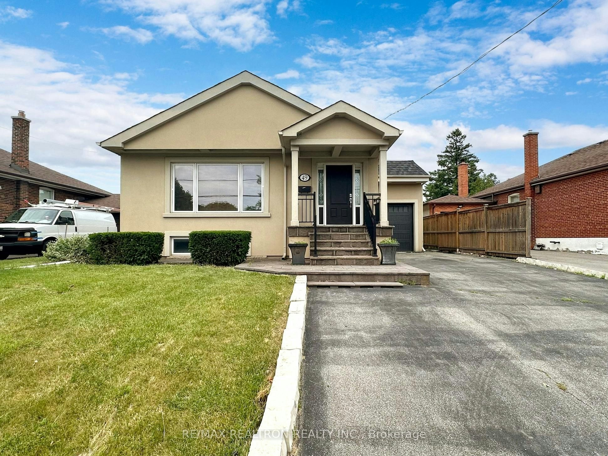 Main Fl-49 Exbury Road, Toronto, ON, M3M 1P9