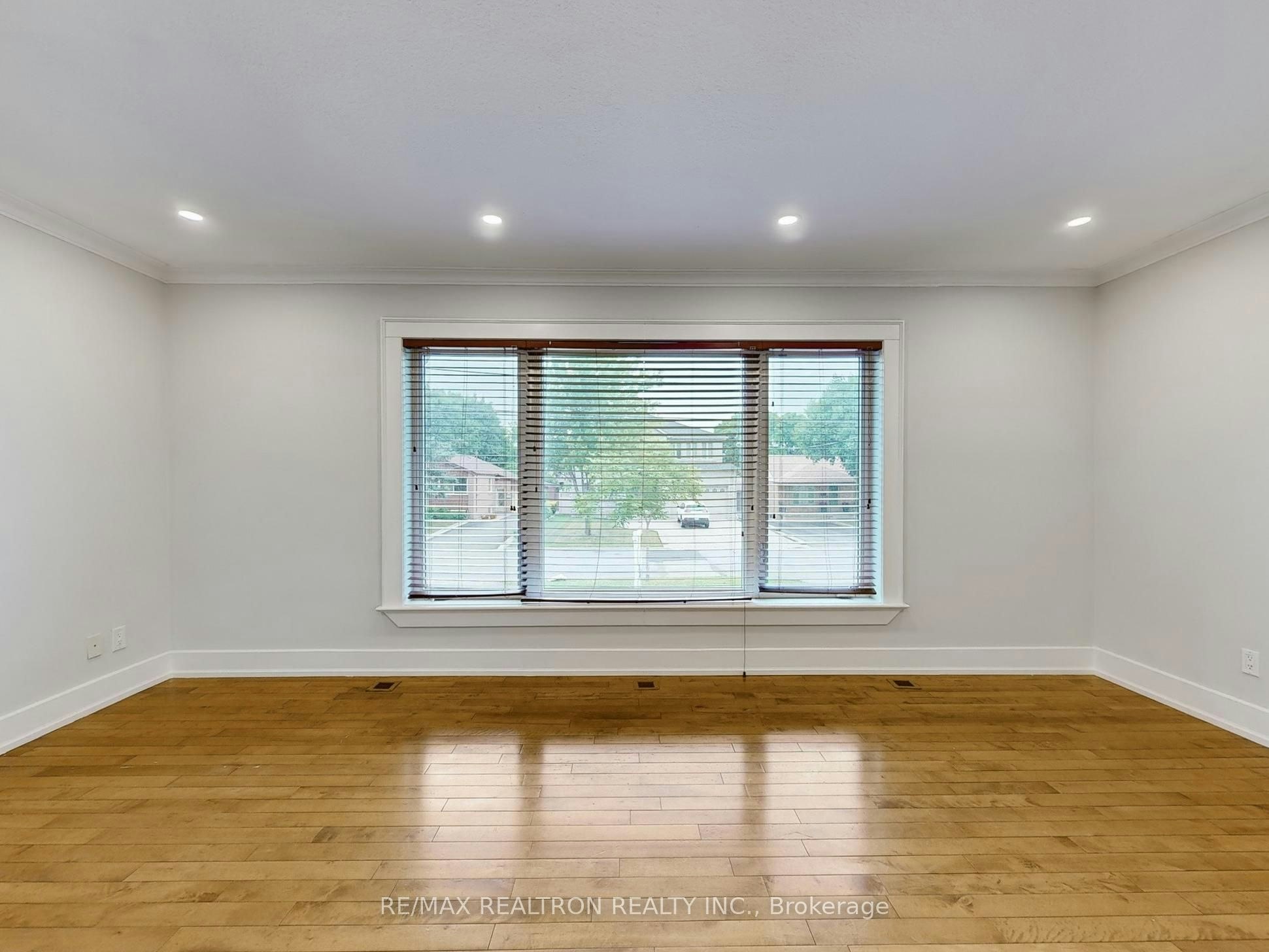 Main Fl-49 Exbury Road, Toronto, ON, M3M 1P9 - 9