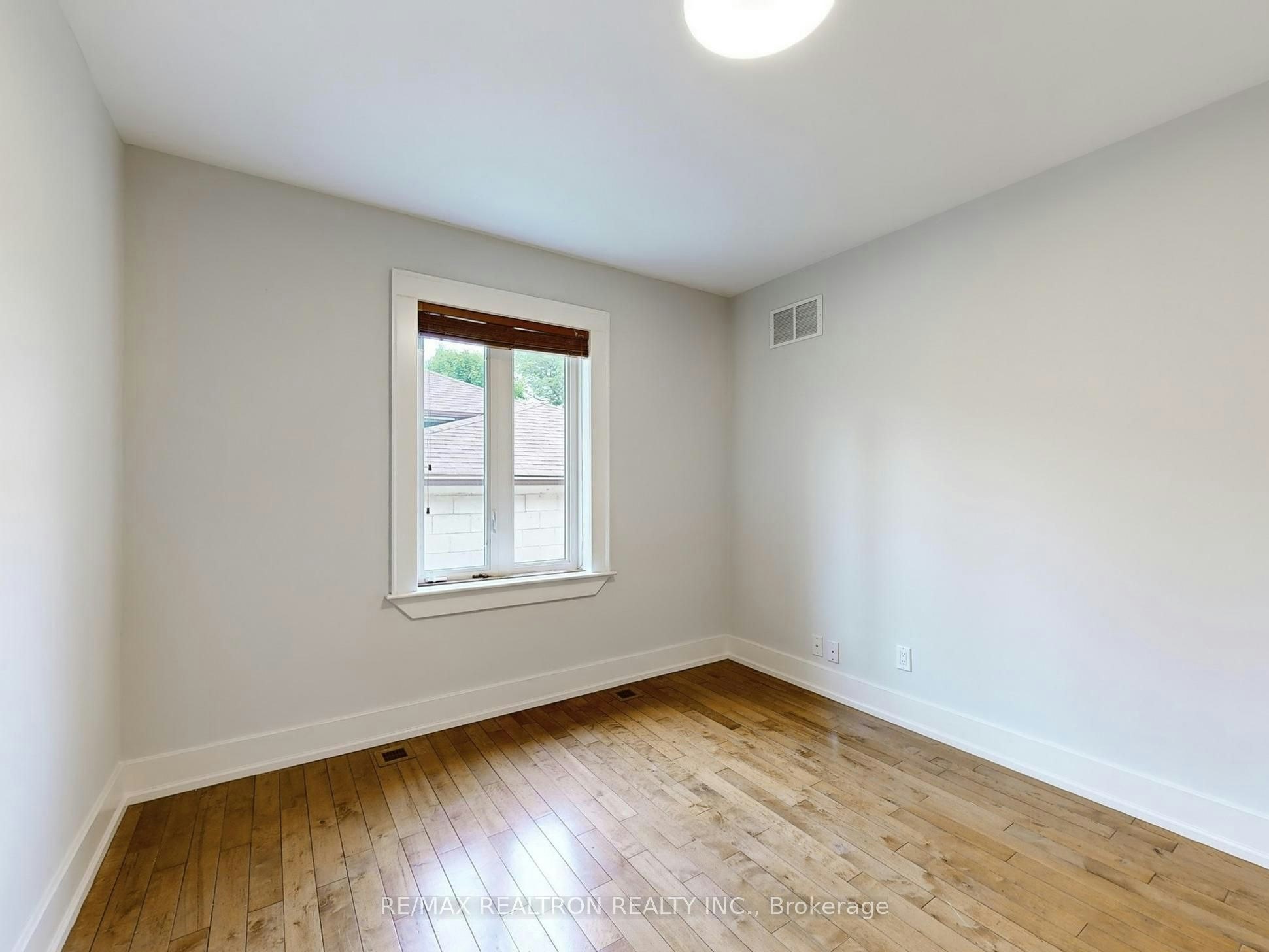 Main Fl-49 Exbury Road, Toronto, ON, M3M 1P9 - 25
