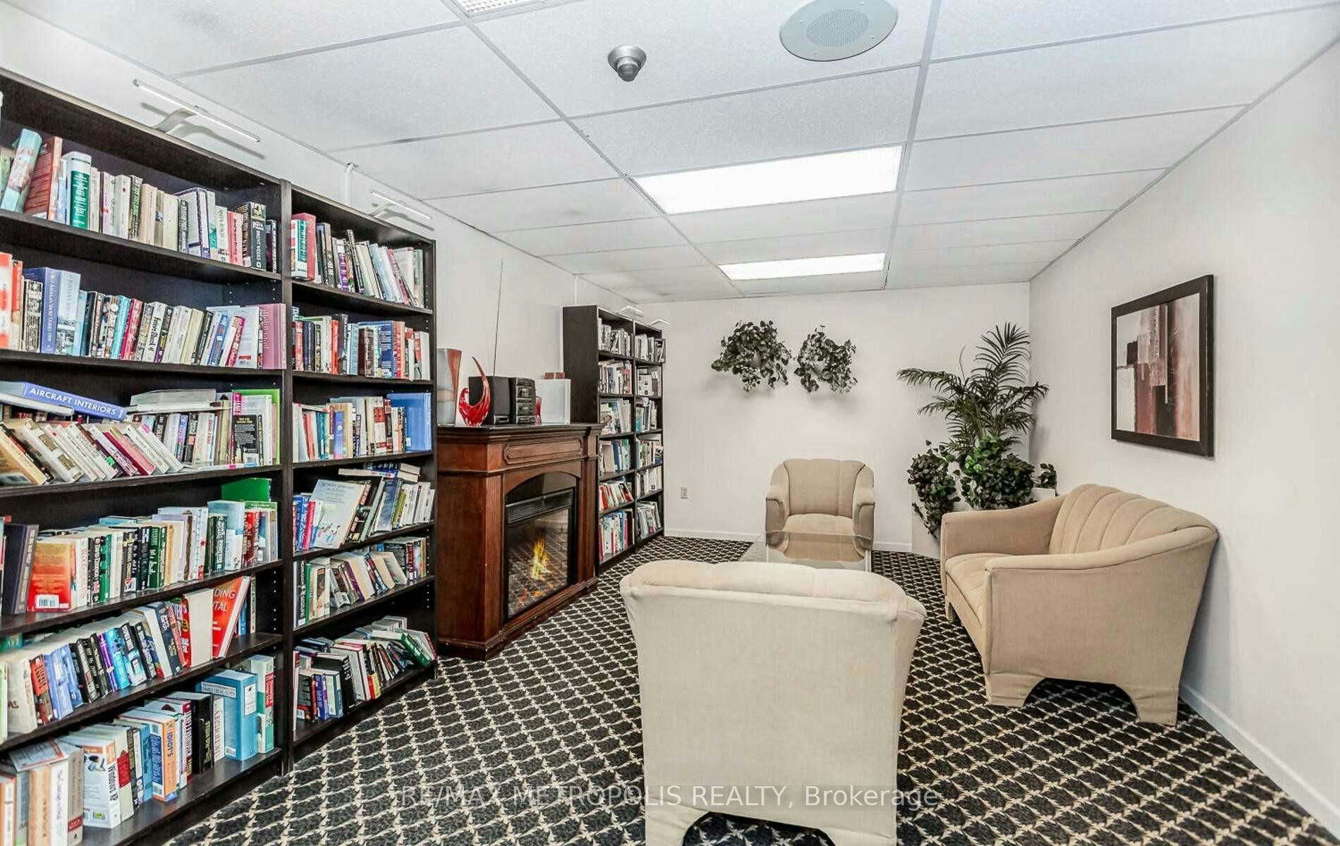 210-300 Webb Drive, Mississauga, ON, L5B 3W3 - 18