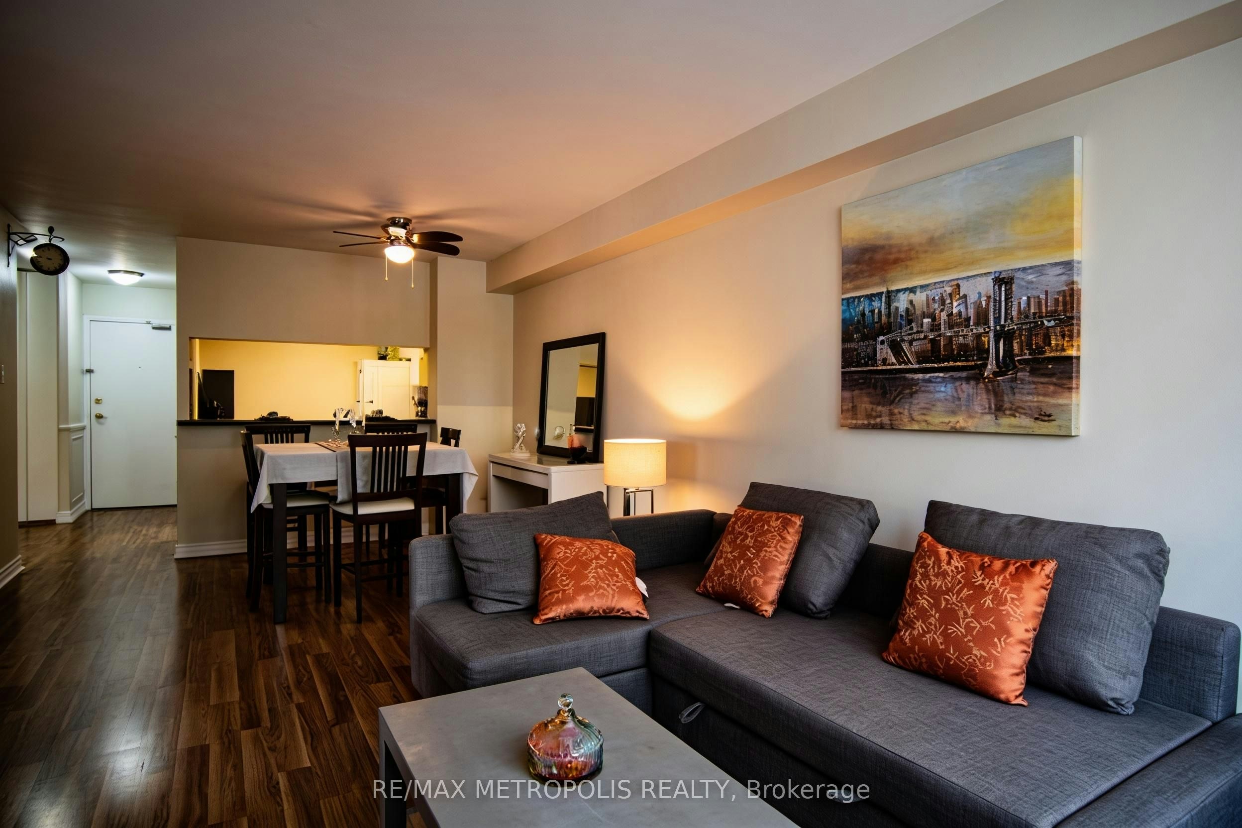 210-300 Webb Drive, Mississauga, ON, L5B 3W3 - 5