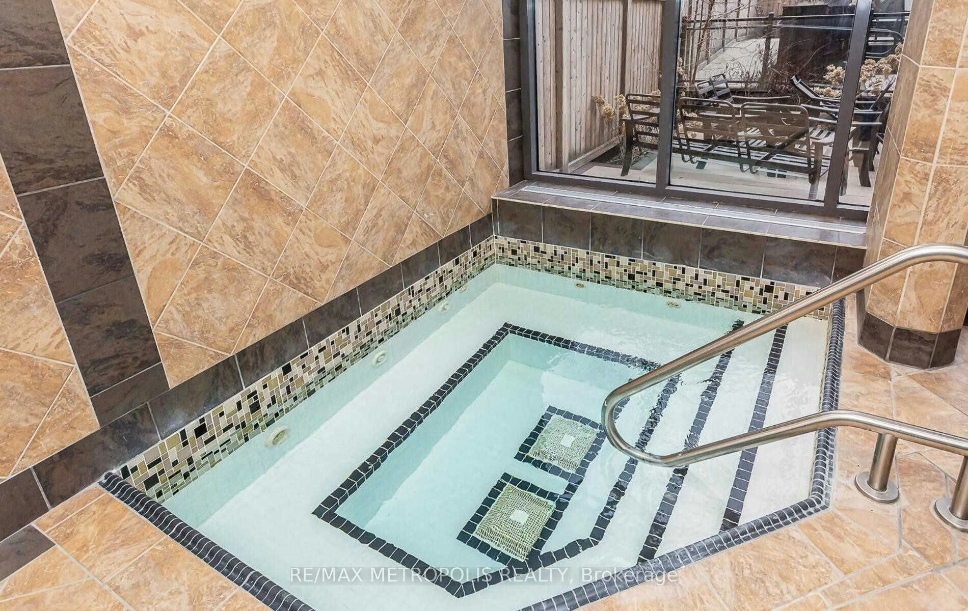 210-300 Webb Drive, Mississauga, ON, L5B 3W3 - 23