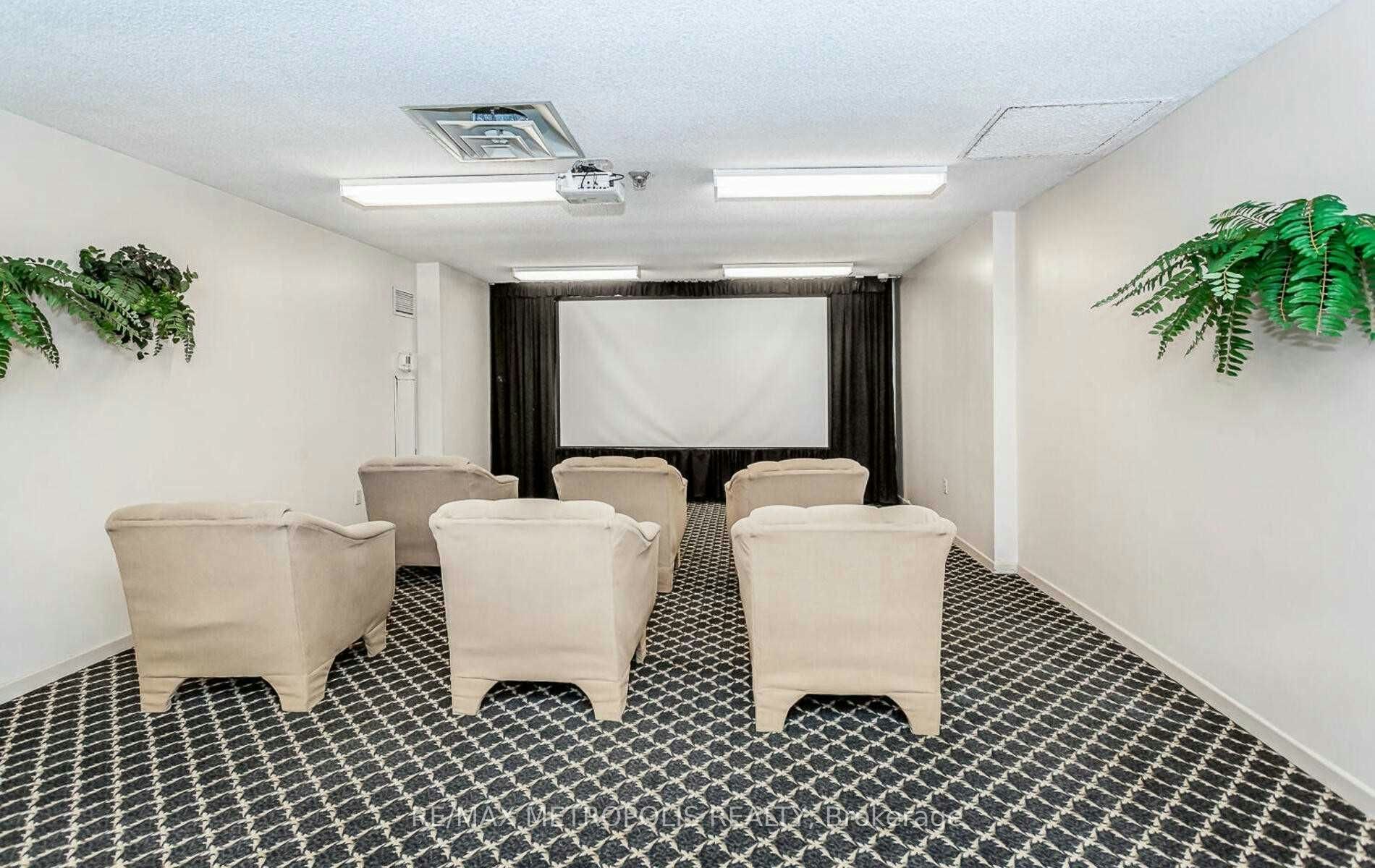210-300 Webb Drive, Mississauga, ON, L5B 3W3 - 19