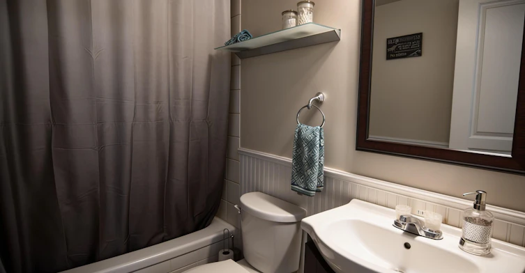 210-300 Webb Drive, Mississauga, ON, L5B 3W3 - 10