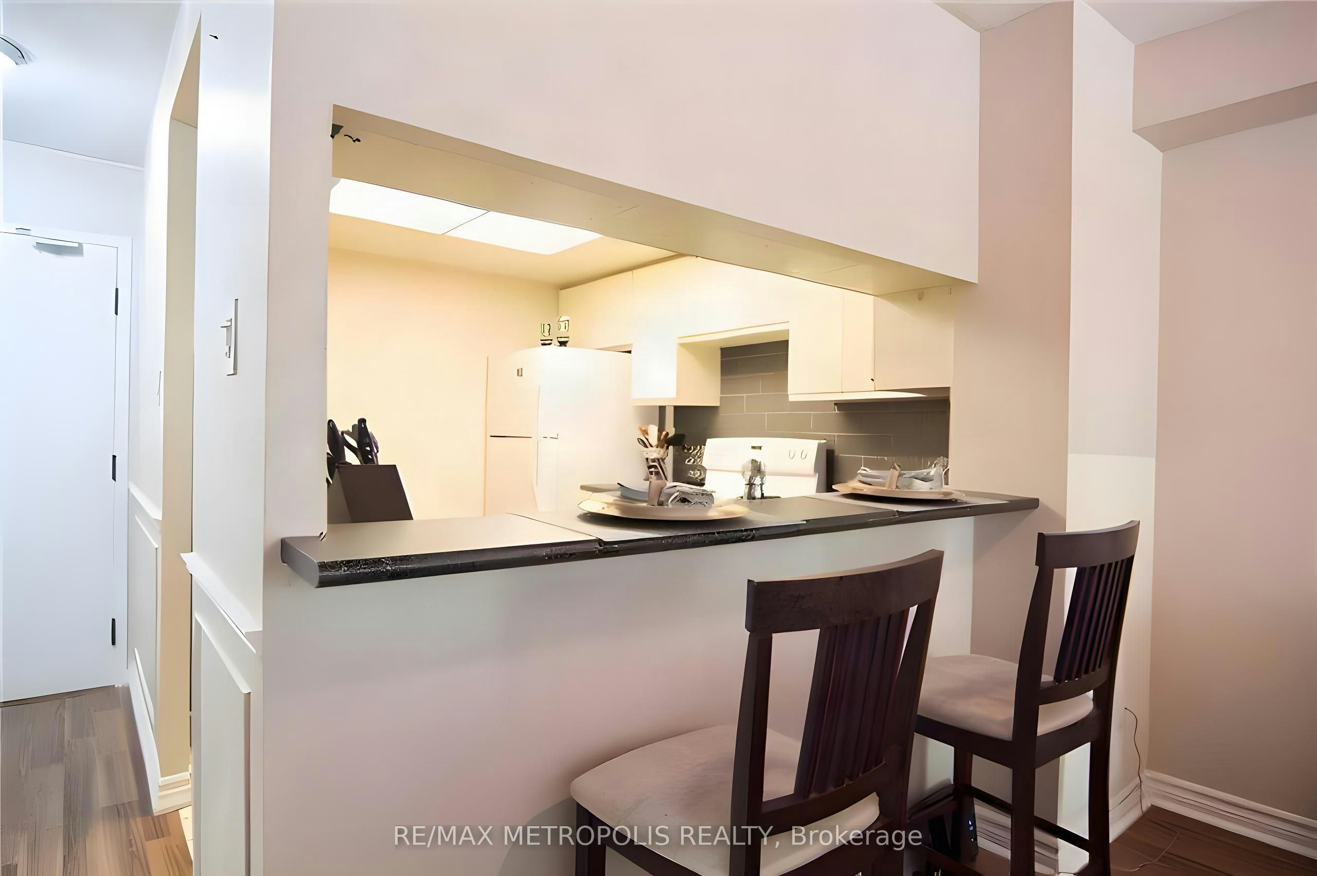 210-300 Webb Drive, Mississauga, ON, L5B 3W3 - 16