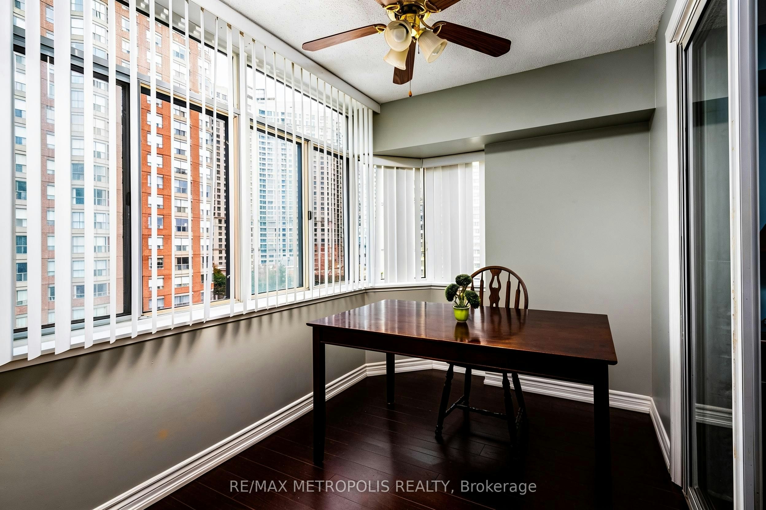 210-300 Webb Drive, Mississauga, ON, L5B 3W3 - 13