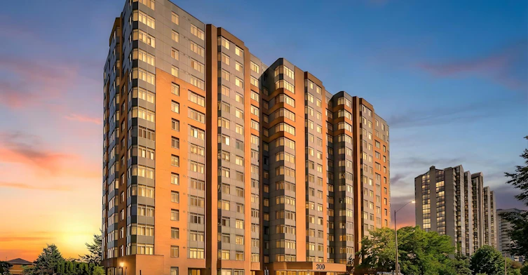 210-300 Webb Drive, Mississauga, ON, L5B 3W3
