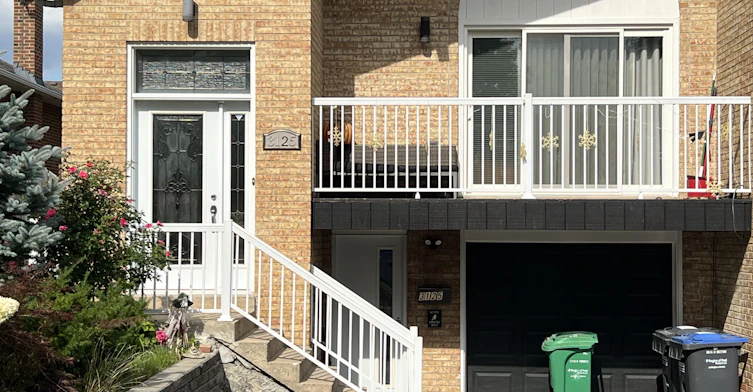 Lower-3125 Lednier Terrace, Mississauga, ON, L4Y 3Z9