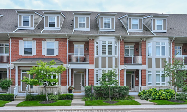 43-68 Compass Way