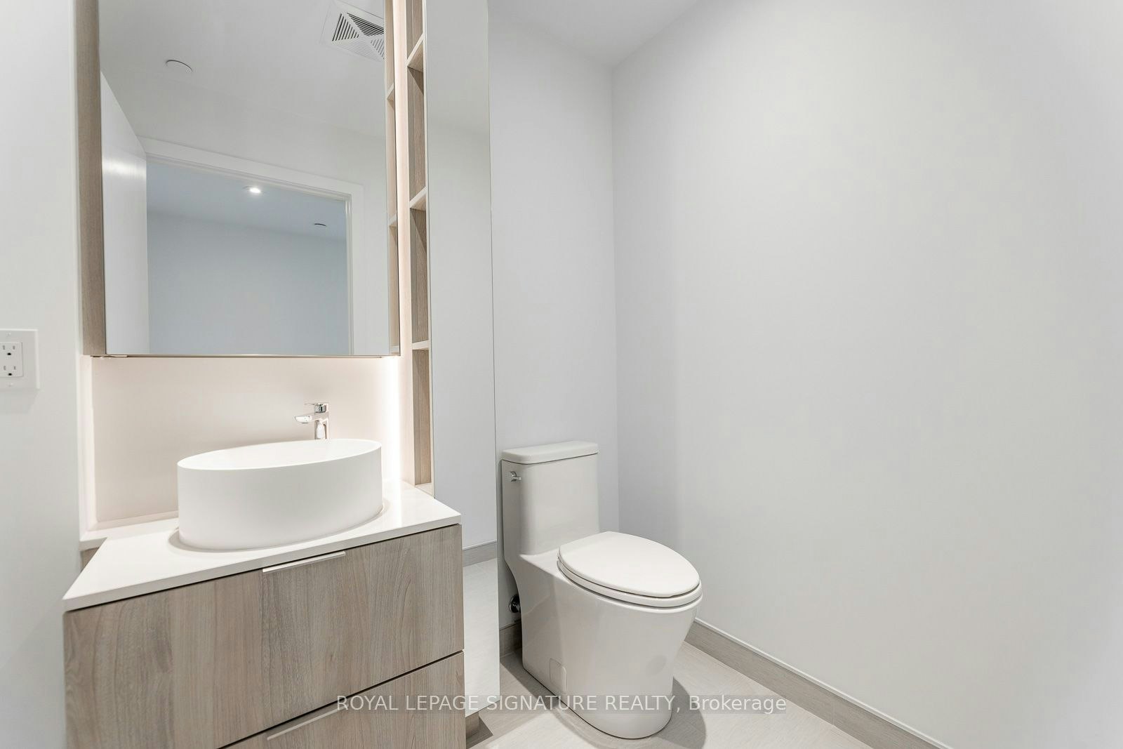 518-28 Ann Street, Mississauga, ON, L5G 3G1 - 4
