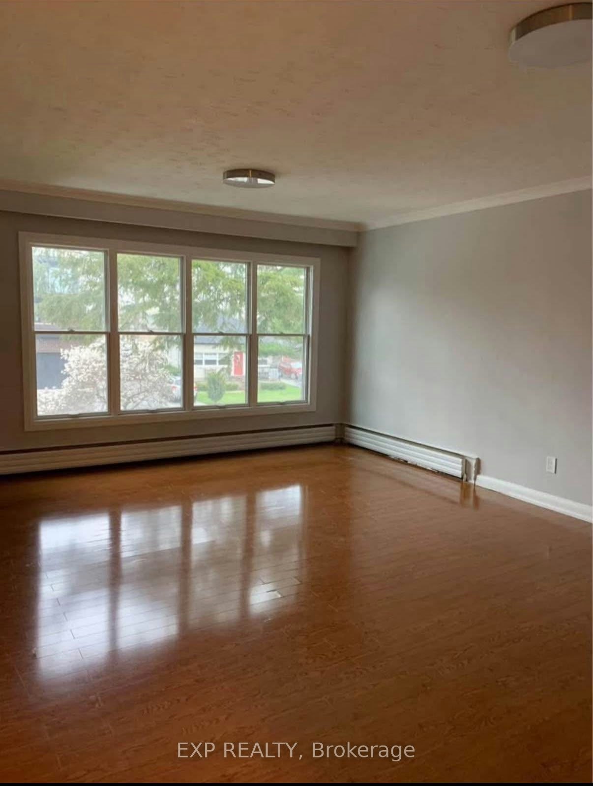 3-60 Maple Avenue S, Mississauga, ON, L5H 2R6 - 2