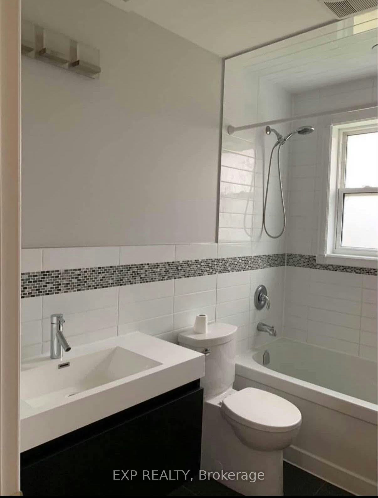 3-60 Maple Avenue S, Mississauga, ON, L5H 2R6 - 4