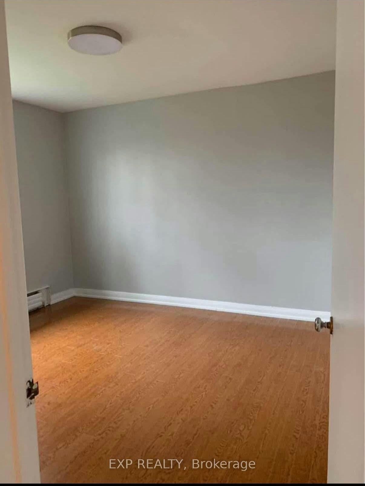 3-60 Maple Avenue S, Mississauga, ON, L5H 2R6 - 3