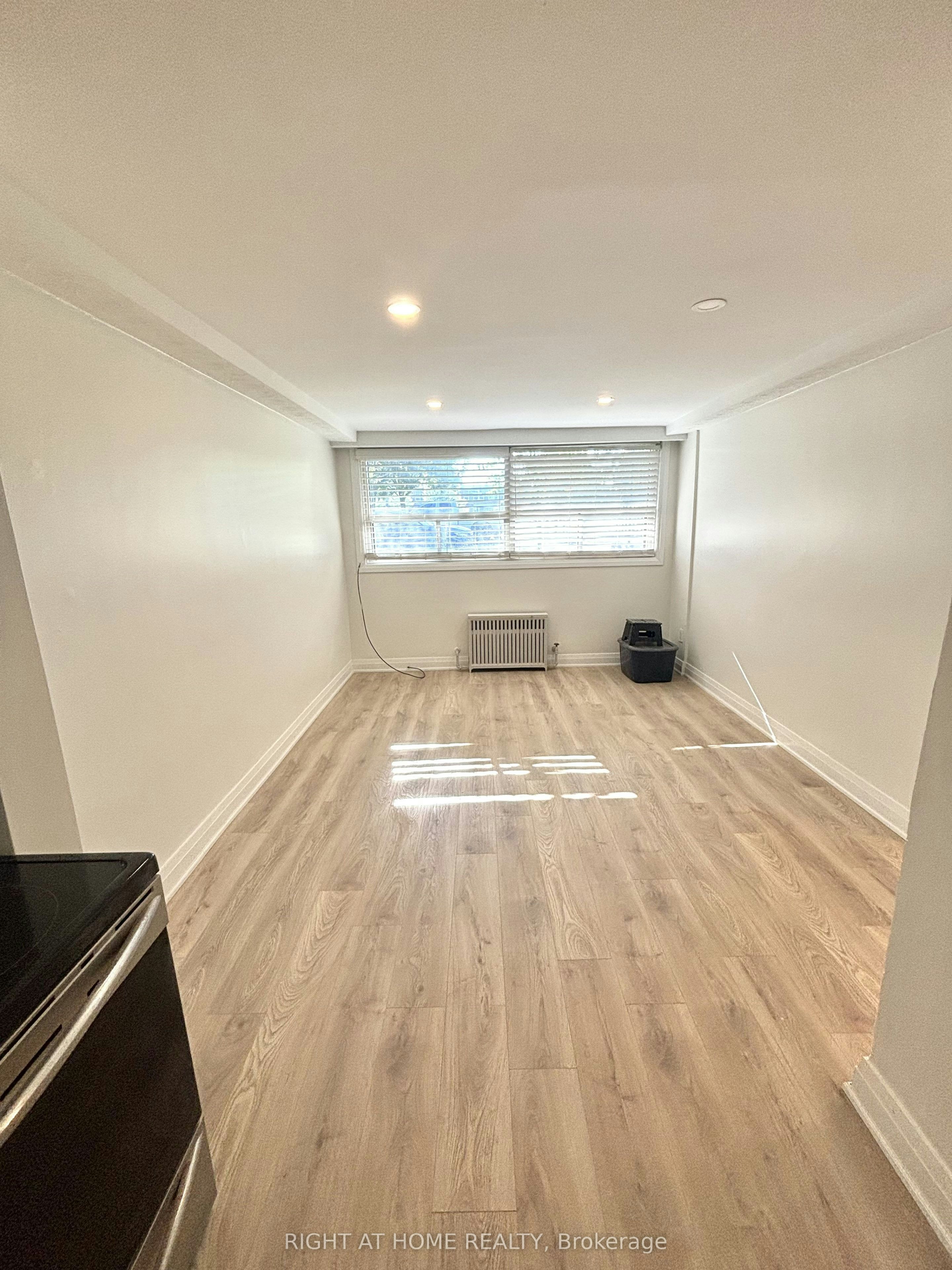 1-31 Wesley Street, Toronto, ON, M8Y 2W5 - 10