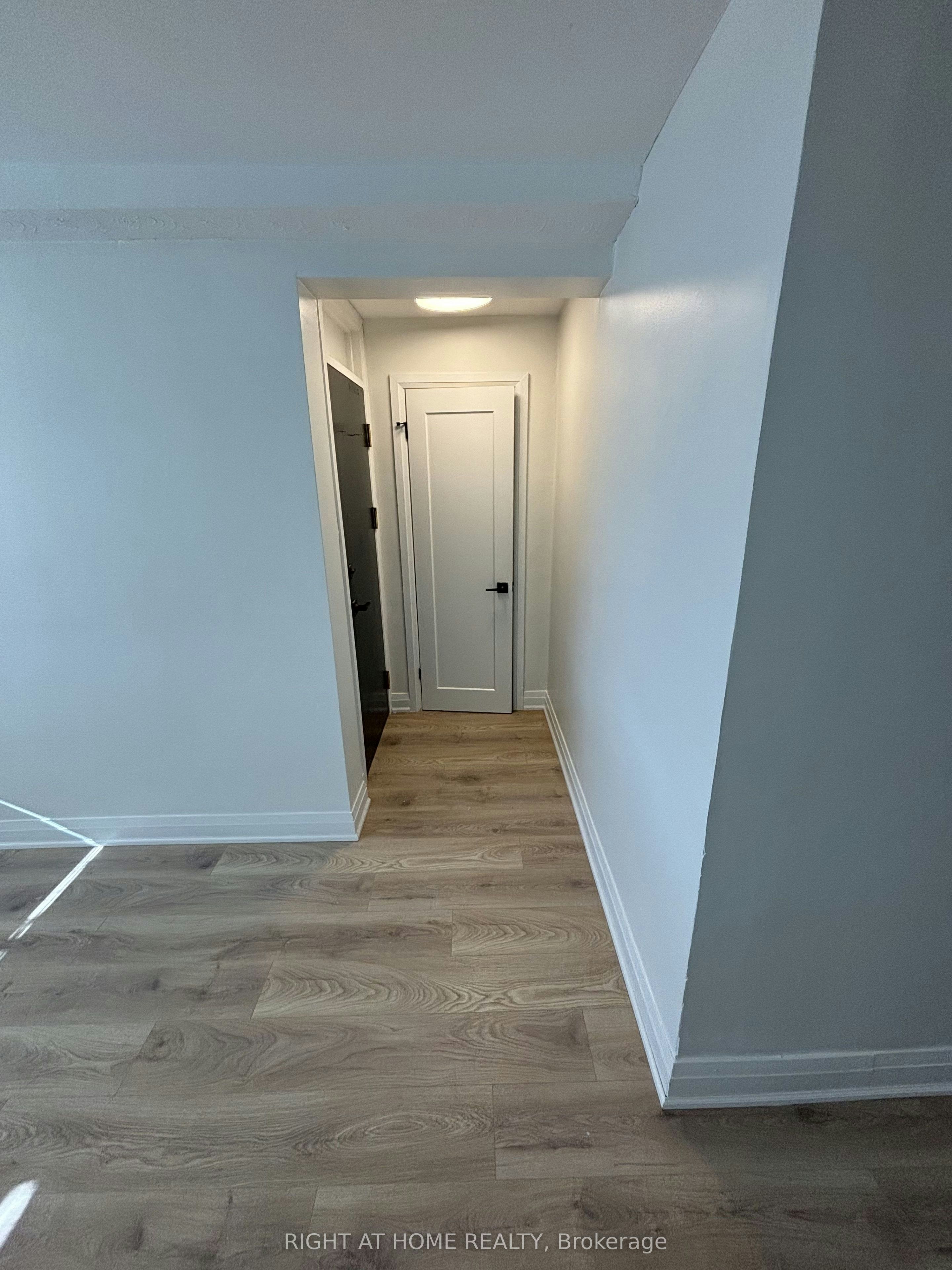1-31 Wesley Street, Toronto, ON, M8Y 2W5 - 12