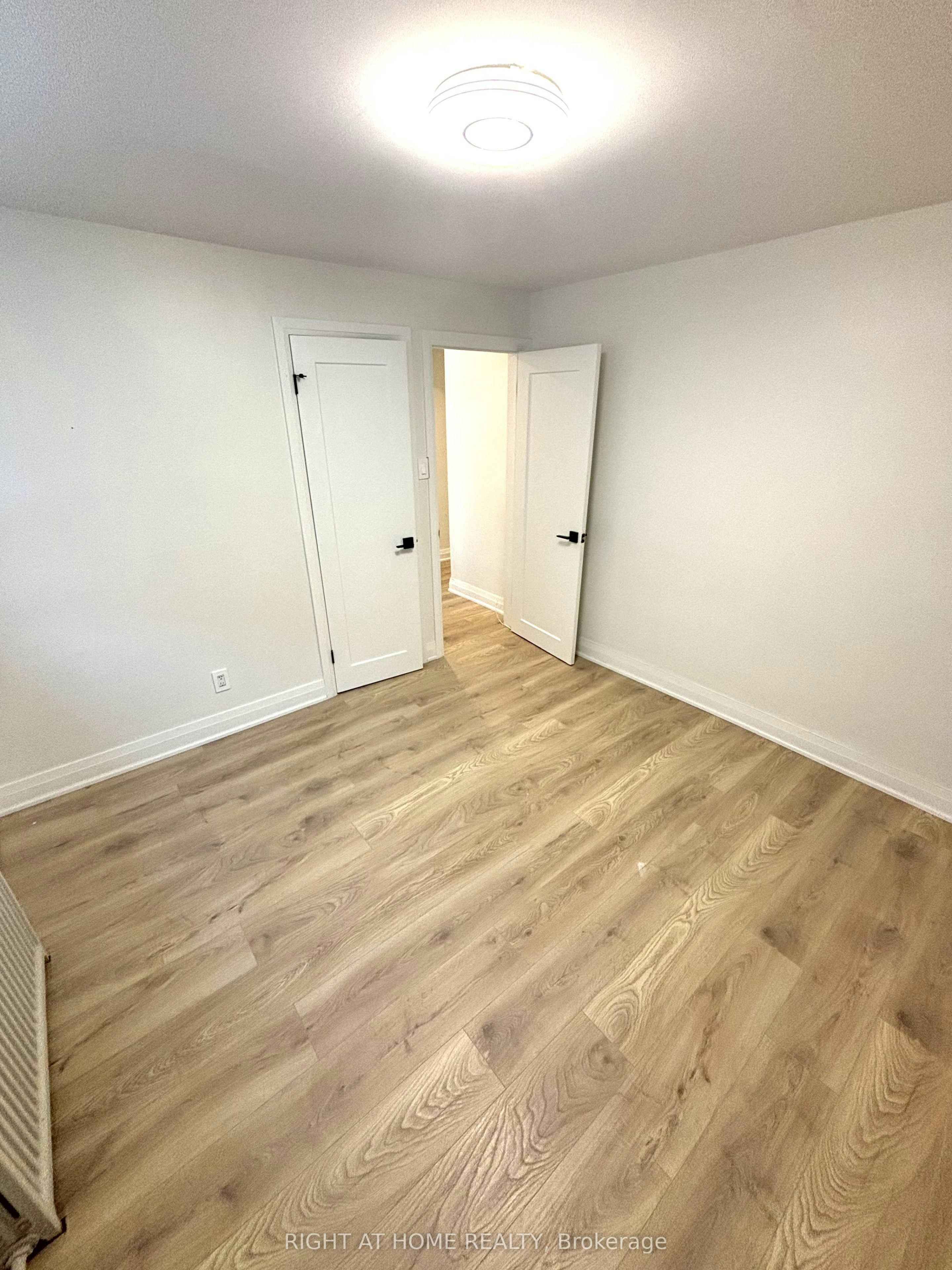 1-31 Wesley Street, Toronto, ON, M8Y 2W5 - 17