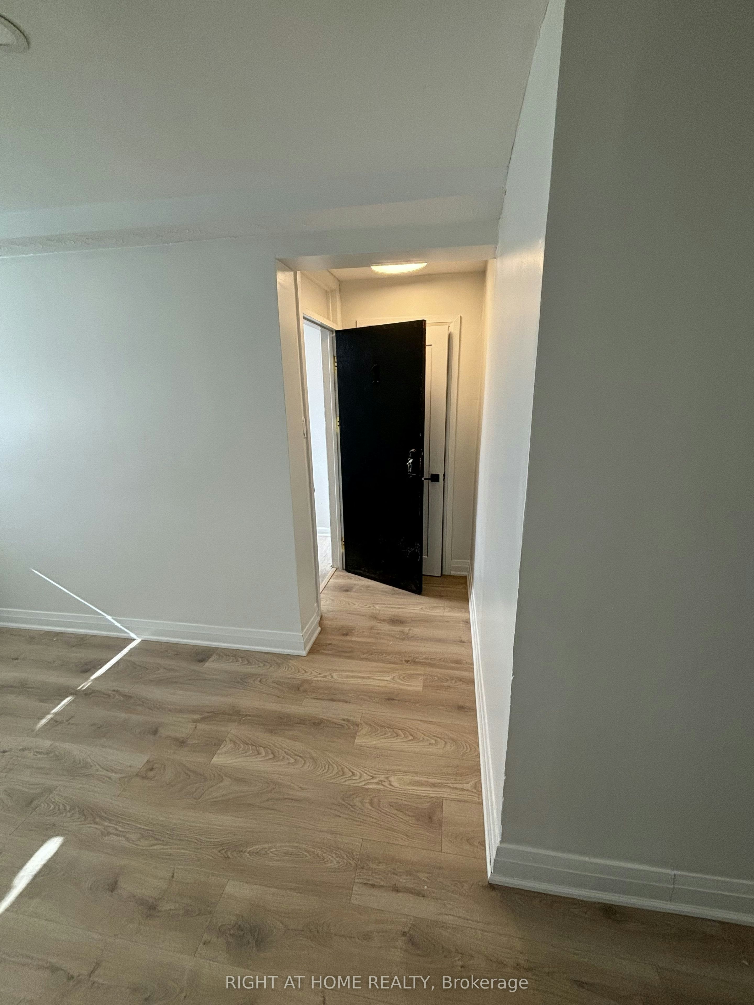 1-31 Wesley Street, Toronto, ON, M8Y 2W5 - 11