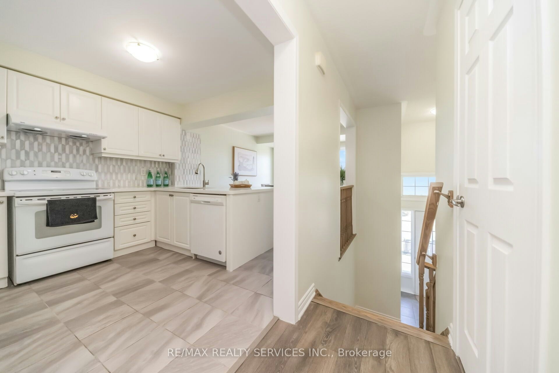 Upper-39 Baycliffe Crescent, Brampton, ON, L7A 0S5 - 5