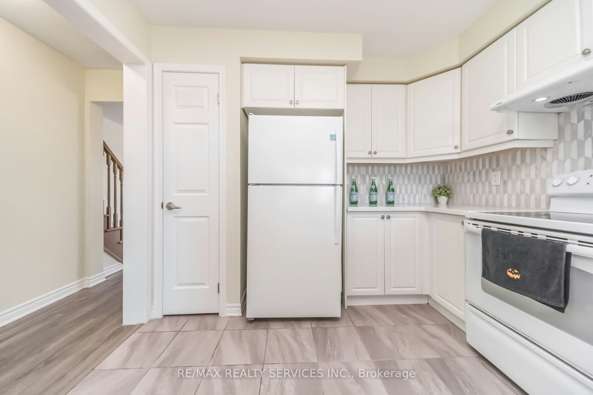 Upper-39 Baycliffe Crescent, Brampton, ON, L7A 0S5 - 9
