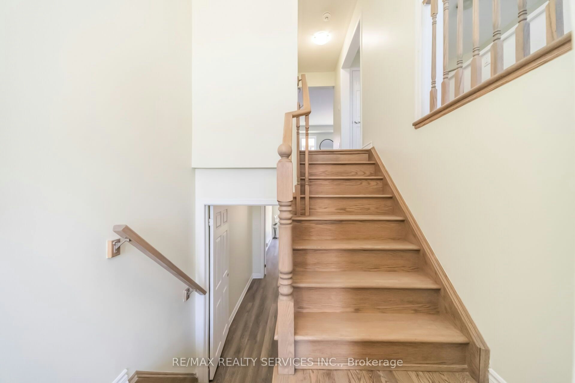 Upper-39 Baycliffe Crescent, Brampton, ON, L7A 0S5 - 4