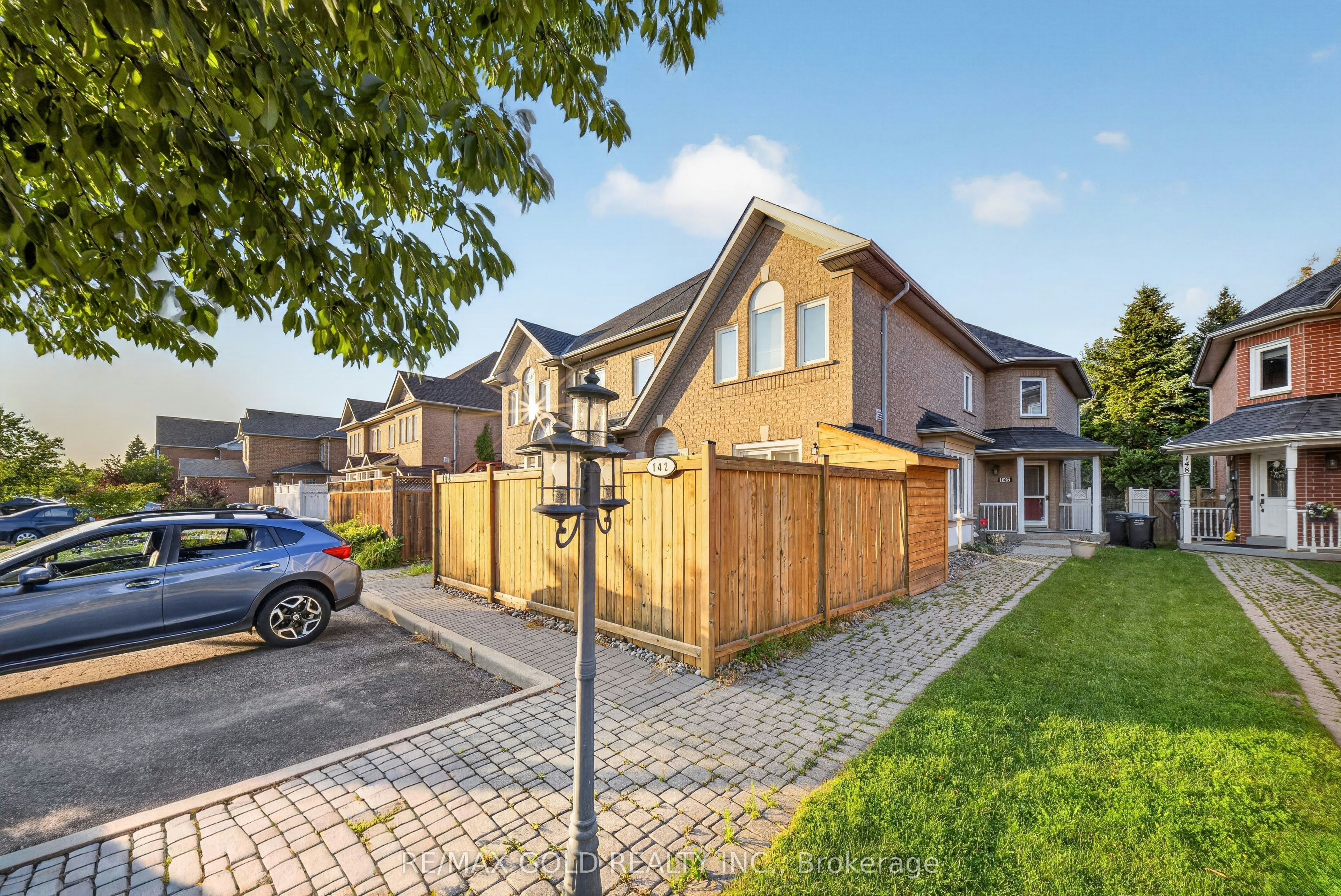 142 Pressed Brick Drive, Brampton, ON, L6V 4K6