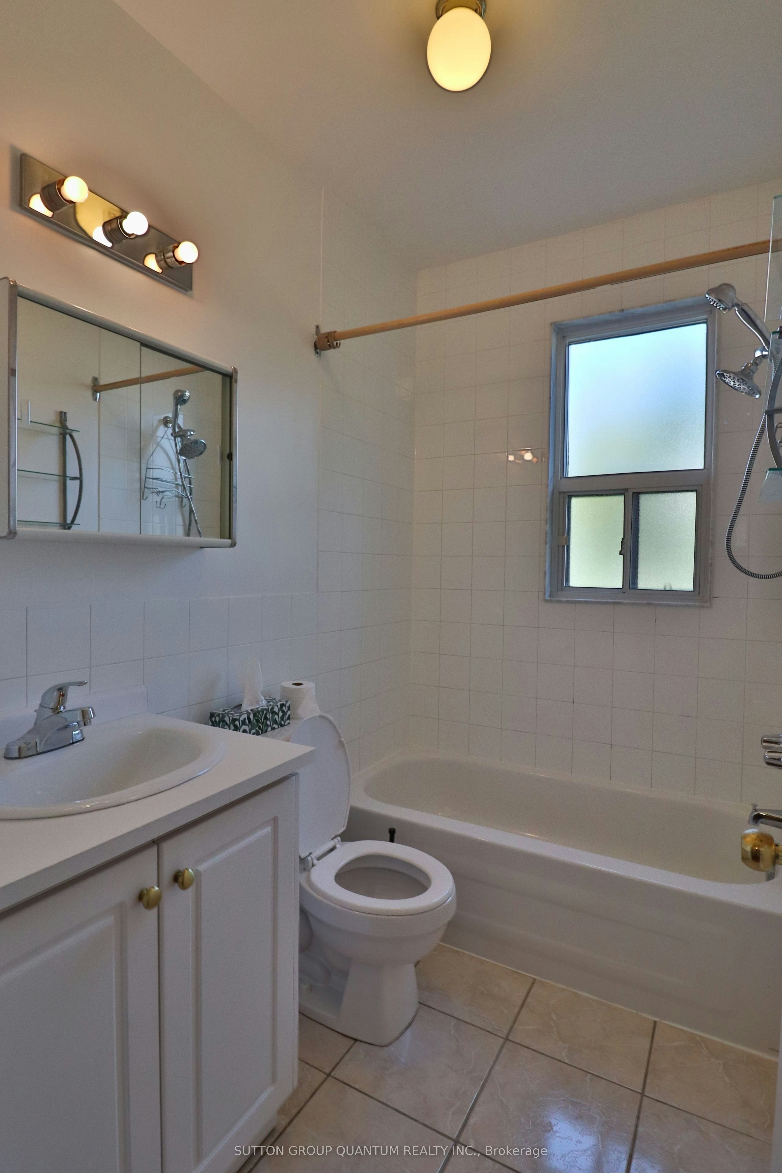 2ND FLR-881 Lansdowne Avenue, Toronto, ON, M6H 3Z2 - 4
