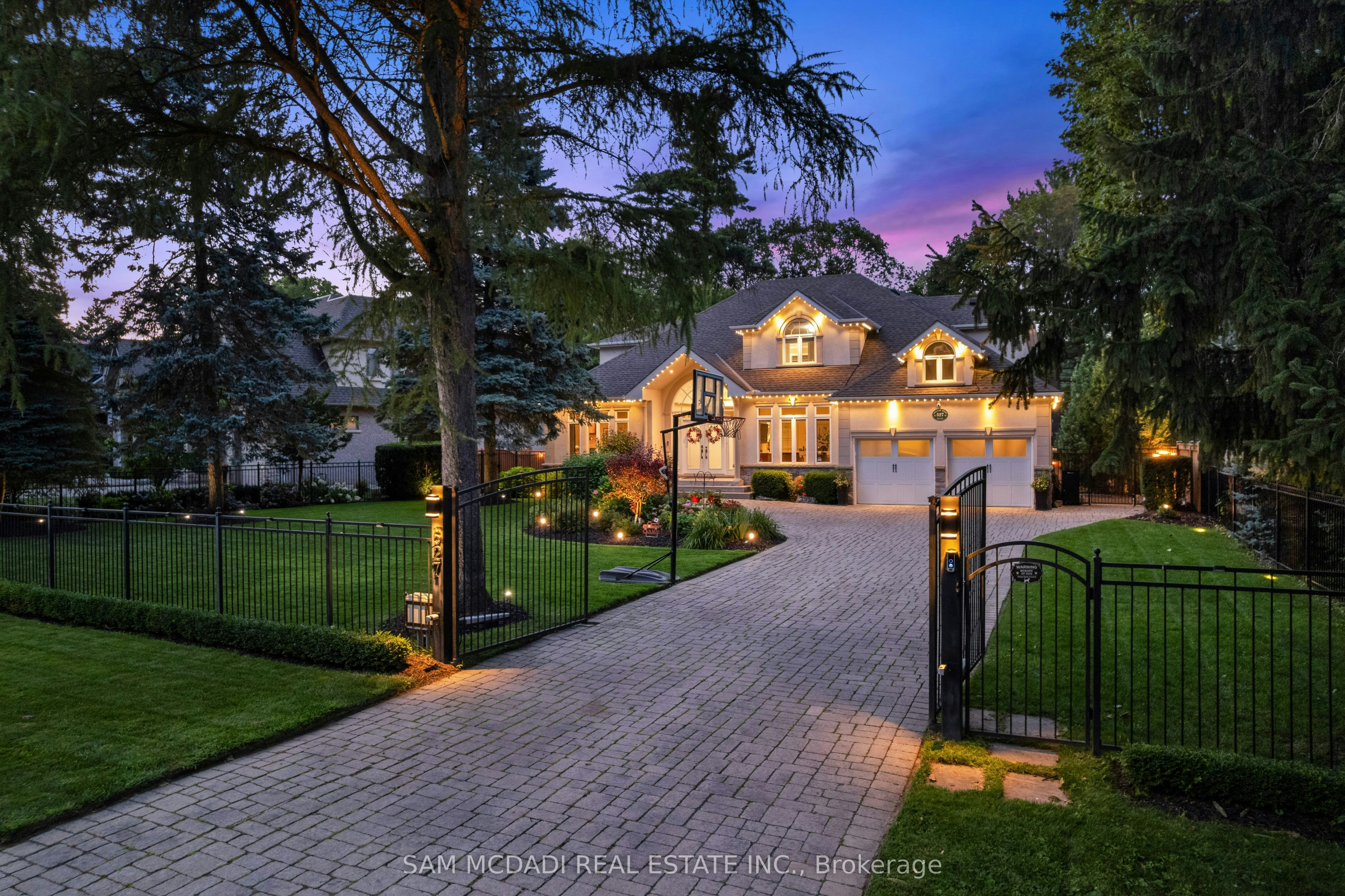 527 Meadow Wood Road, Mississauga, ON, L5J 2S4