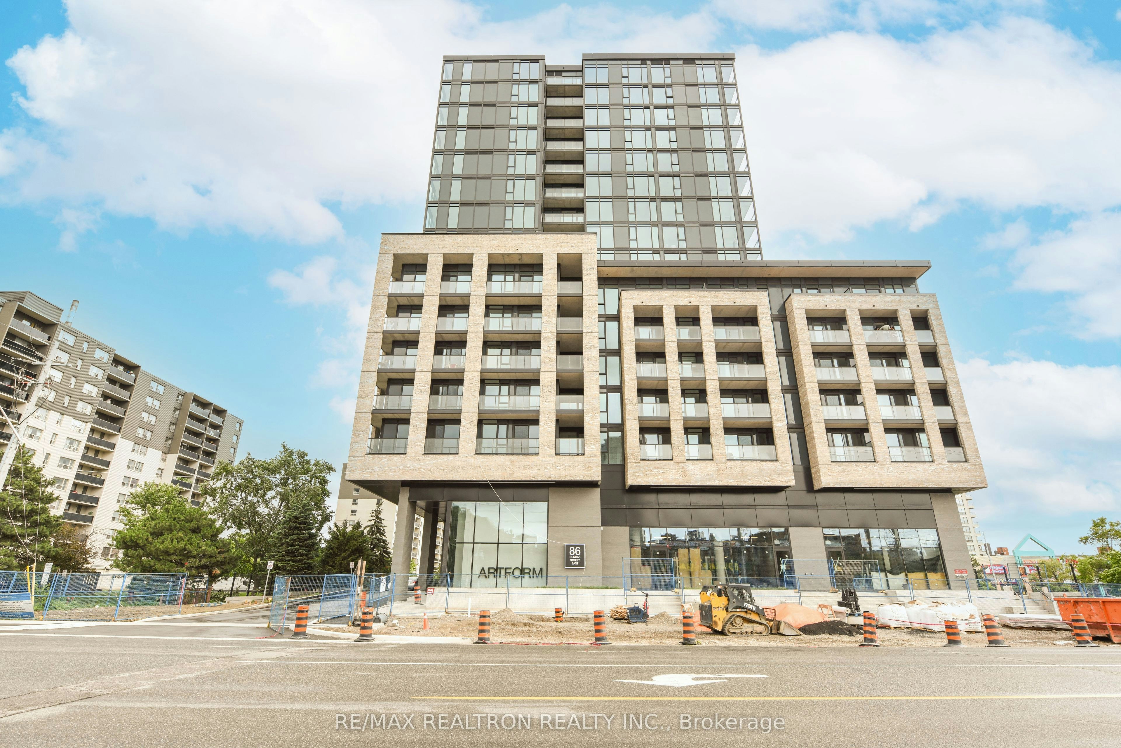 410-86 Dundas Street E, Mississauga, ON, L5A 0B1