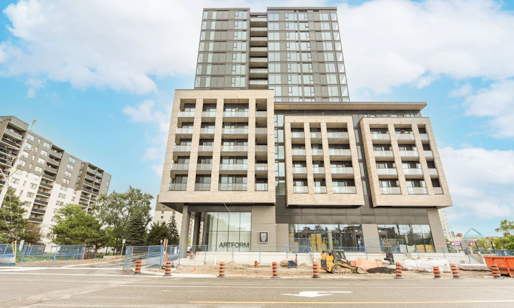 410-86 Dundas Street E