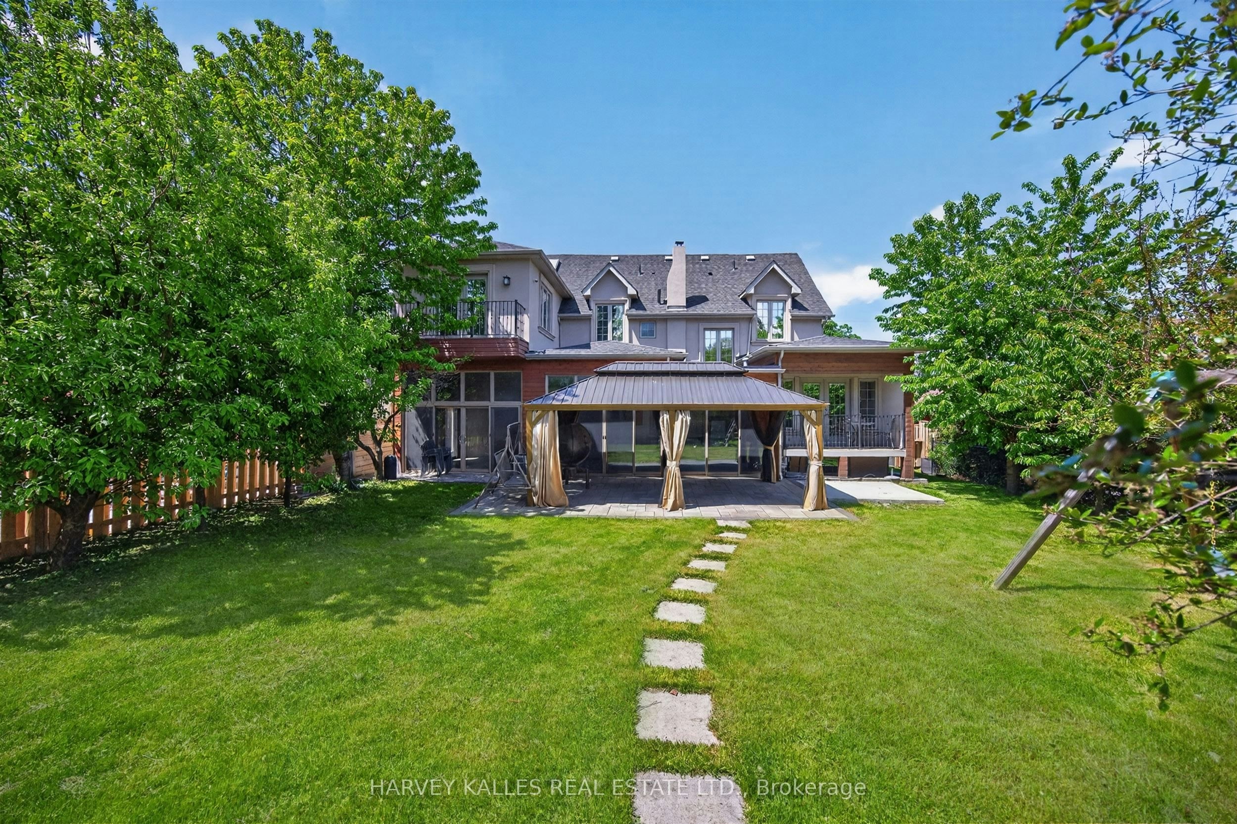 17 Lockheed Boulevard, Toronto, ON, M9P 2H5 - 41