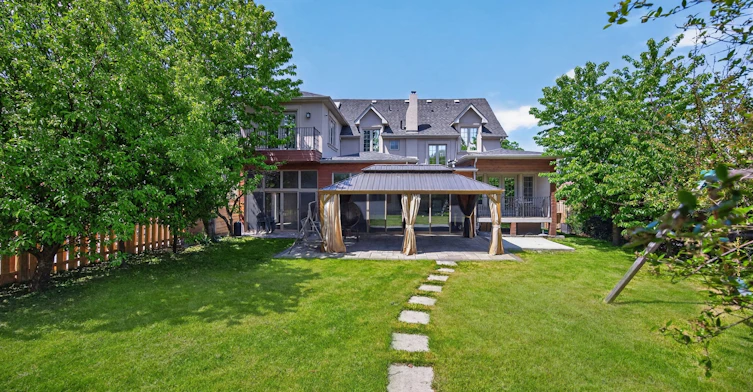 17 Lockheed Boulevard, Toronto, ON, M9P 2H5 - 41