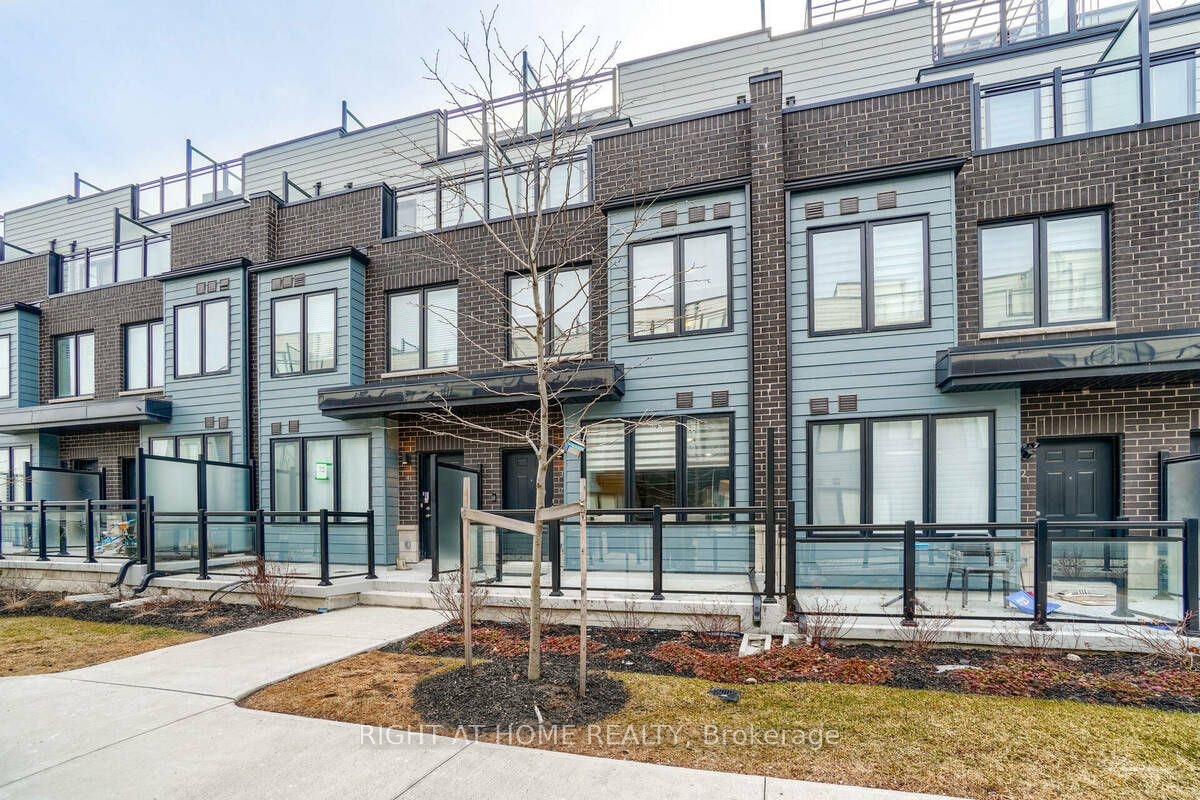 3-2285 Mcnab Lane, Mississauga, ON, L5J 0B3