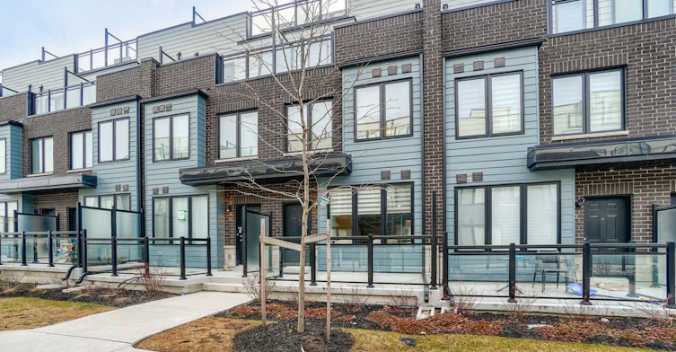 3-2285 Mcnab Lane, Mississauga, ON, L5J 0B3