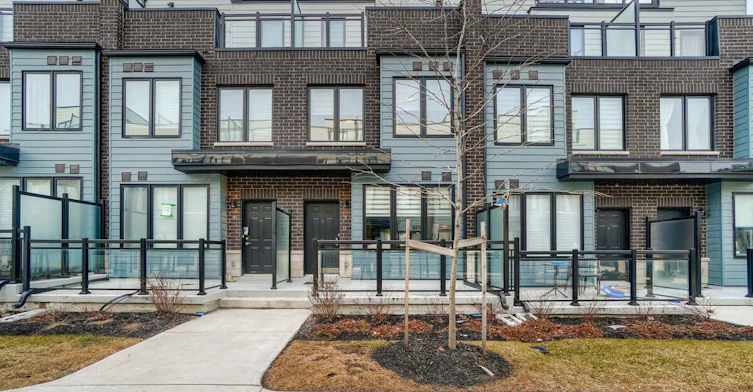 3-2285 Mcnab Lane, Mississauga, ON, L5J 0B3 - 2