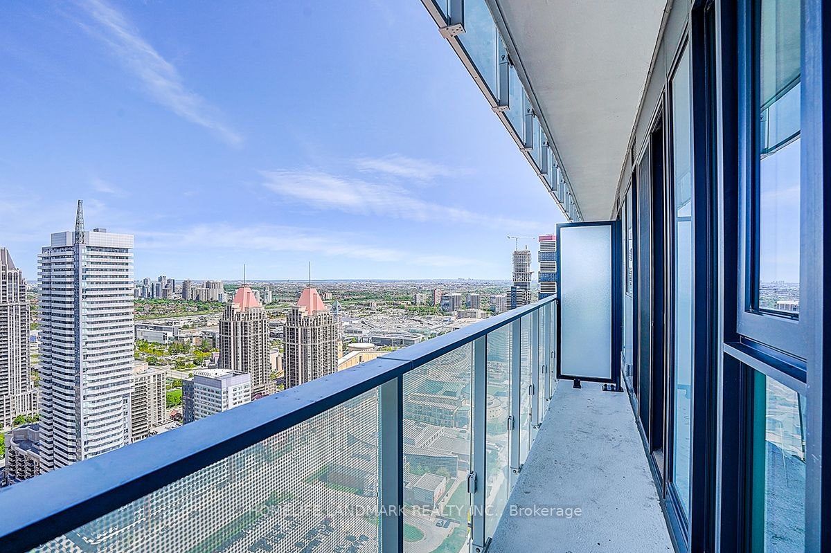 3710-3900 Confederation Parkway, Mississauga, ON, L5B 0M3 - 37