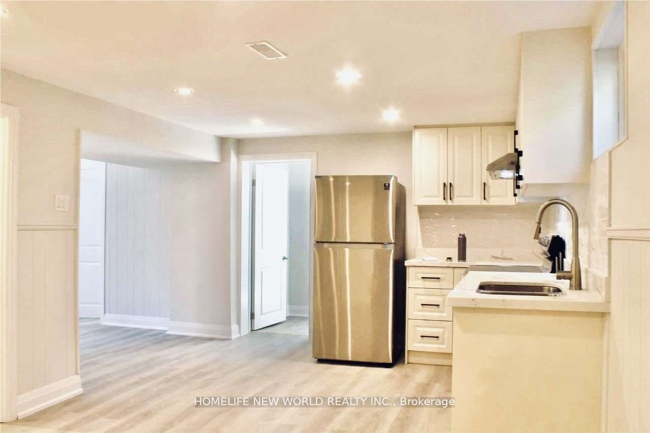 Lower-43 Blaketon Road, Toronto, ON, M9B 4W4 - 2