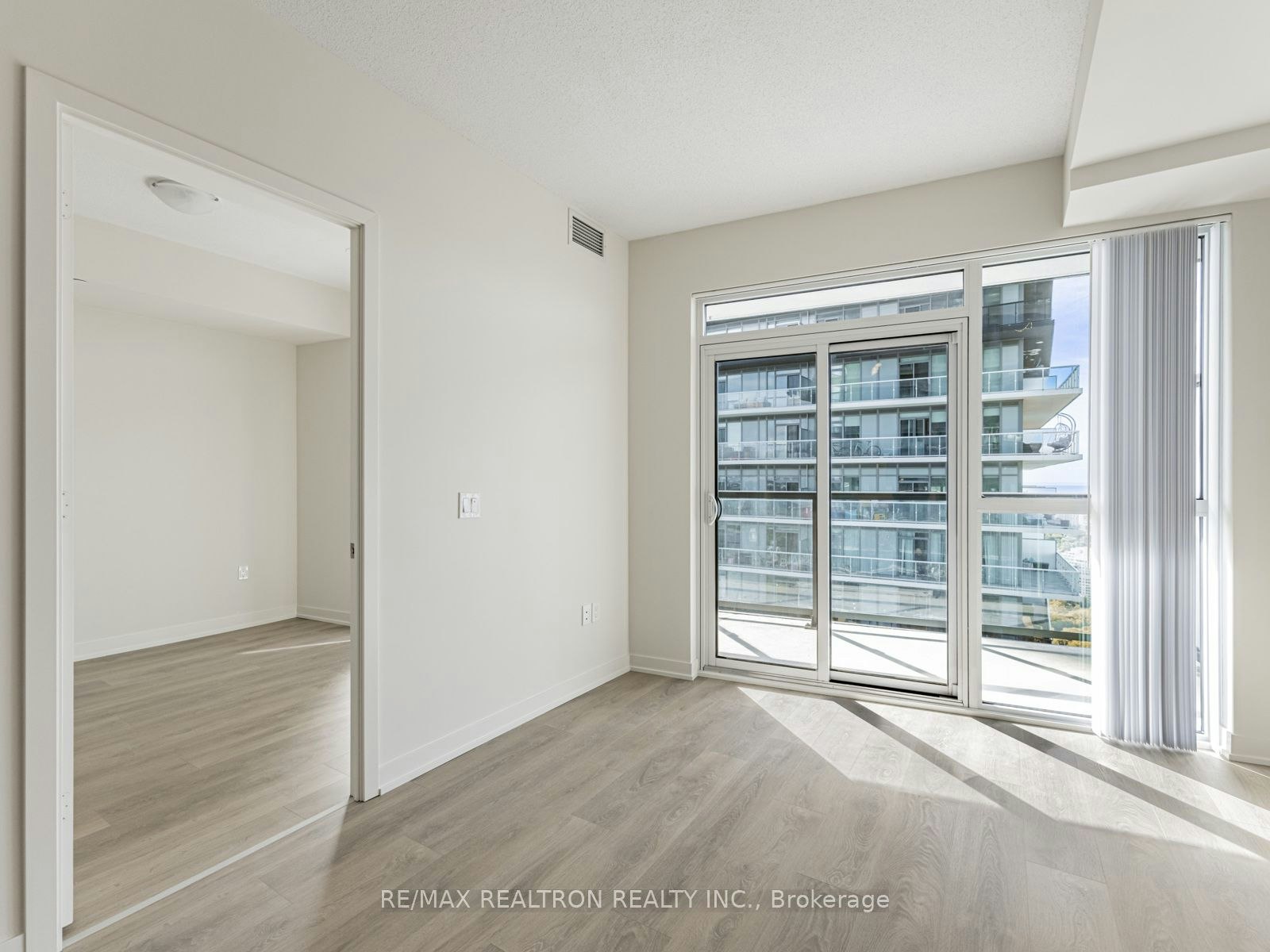 4106-38 Annie Craig Drive, Toronto, ON, M8V 0G9 - 14