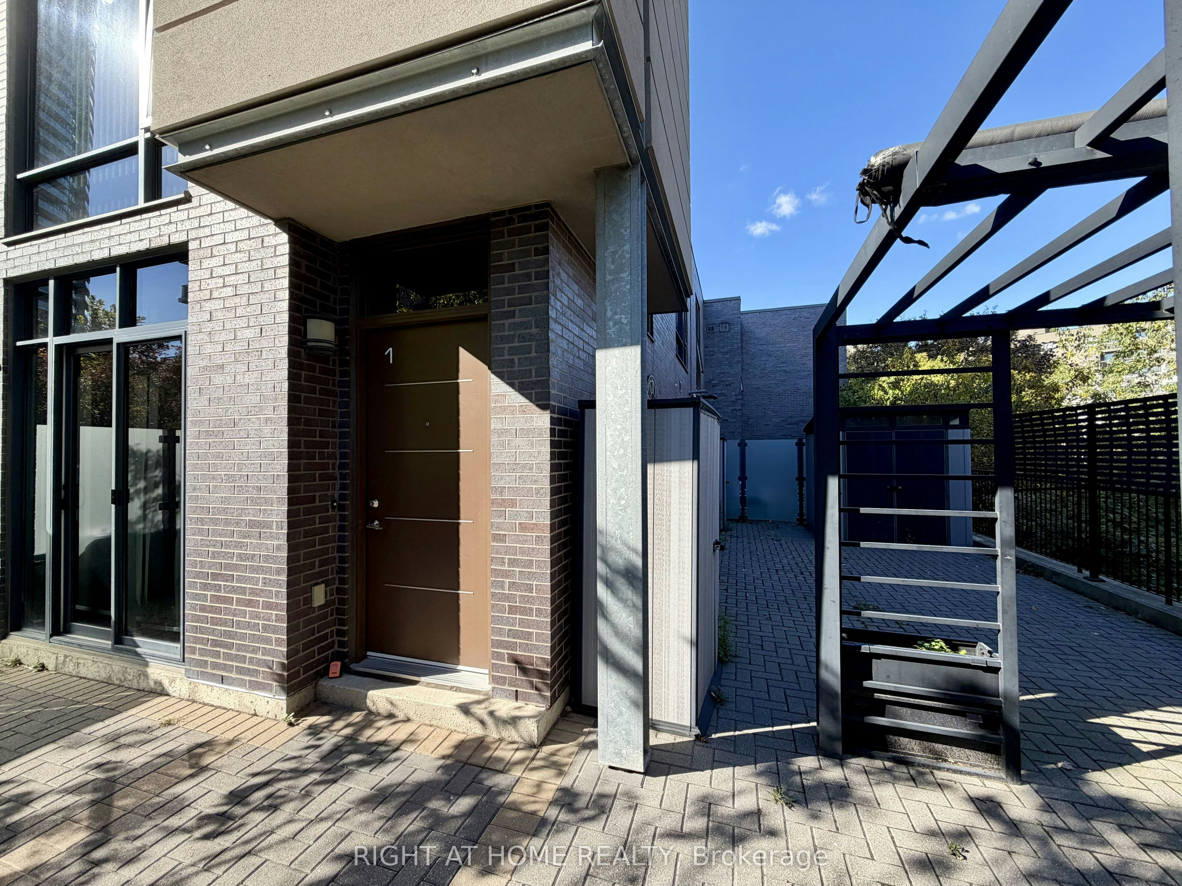 1-15 Valhalla Inn Road, Toronto, ON, M9B 1S9 - 22