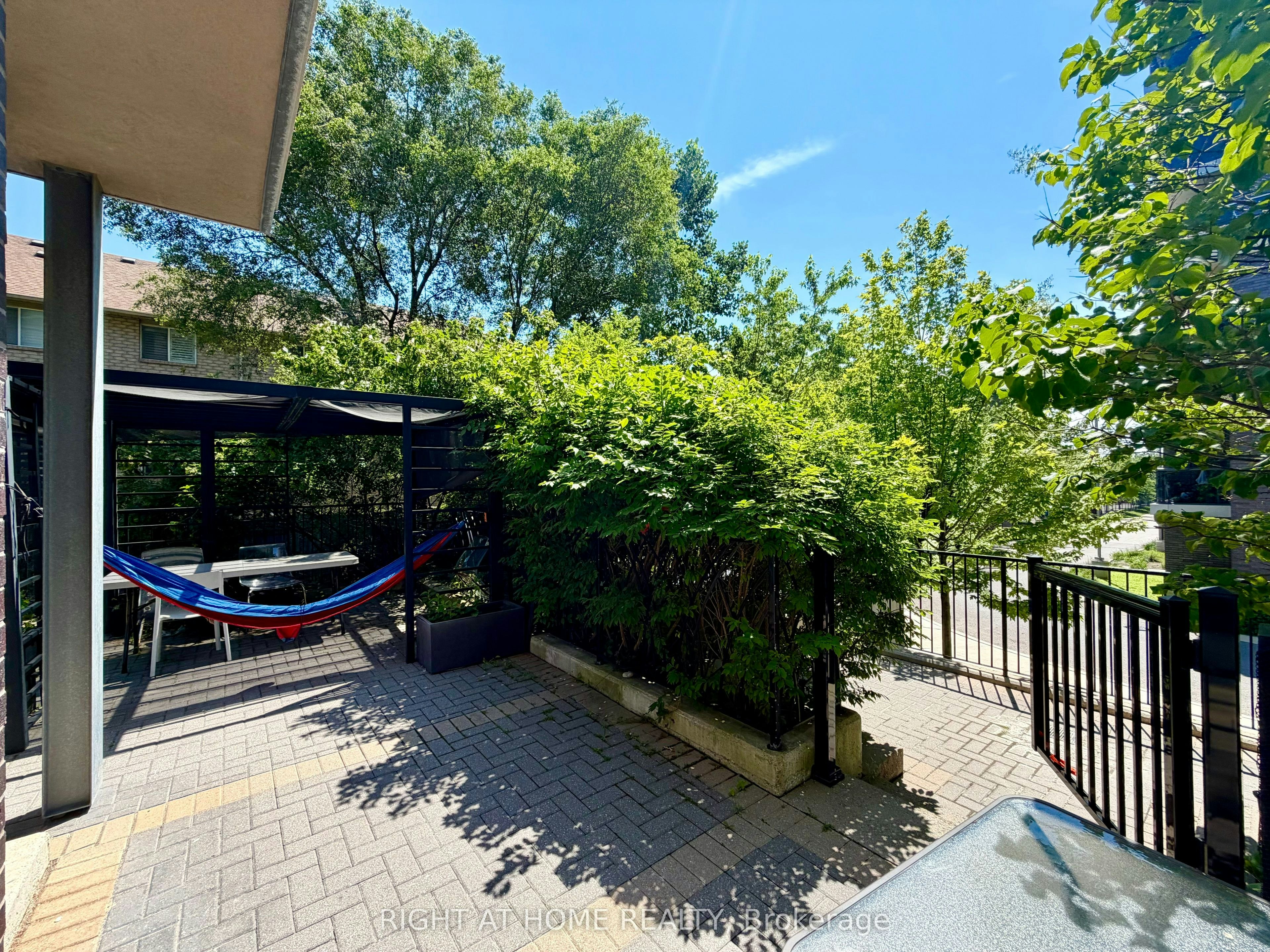 15-1 Valhalla Inn Road, Toronto, ON, M9B 1S9 - 5